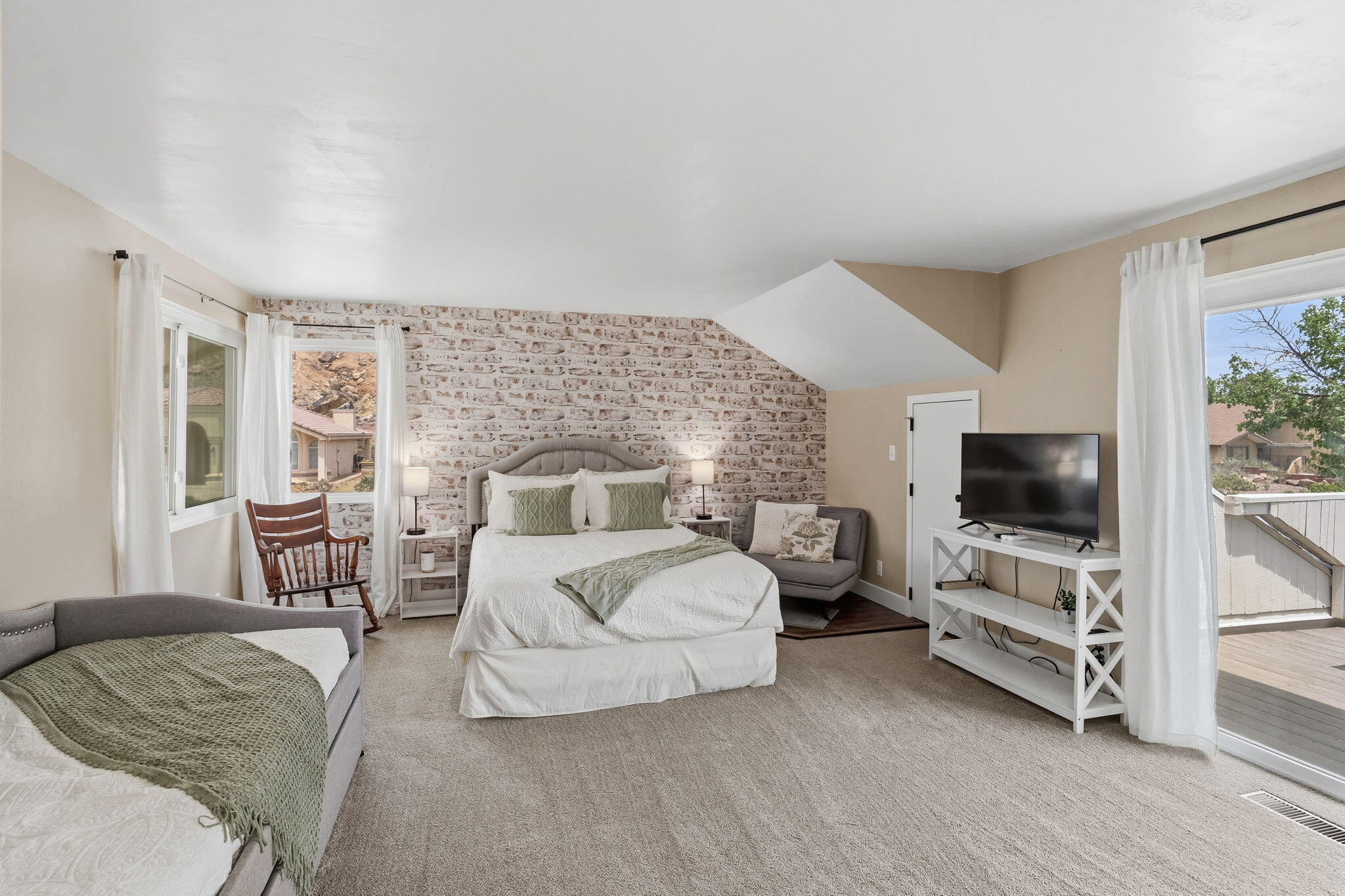 BLOOMINGTON COUNTRY CLUB - Residential