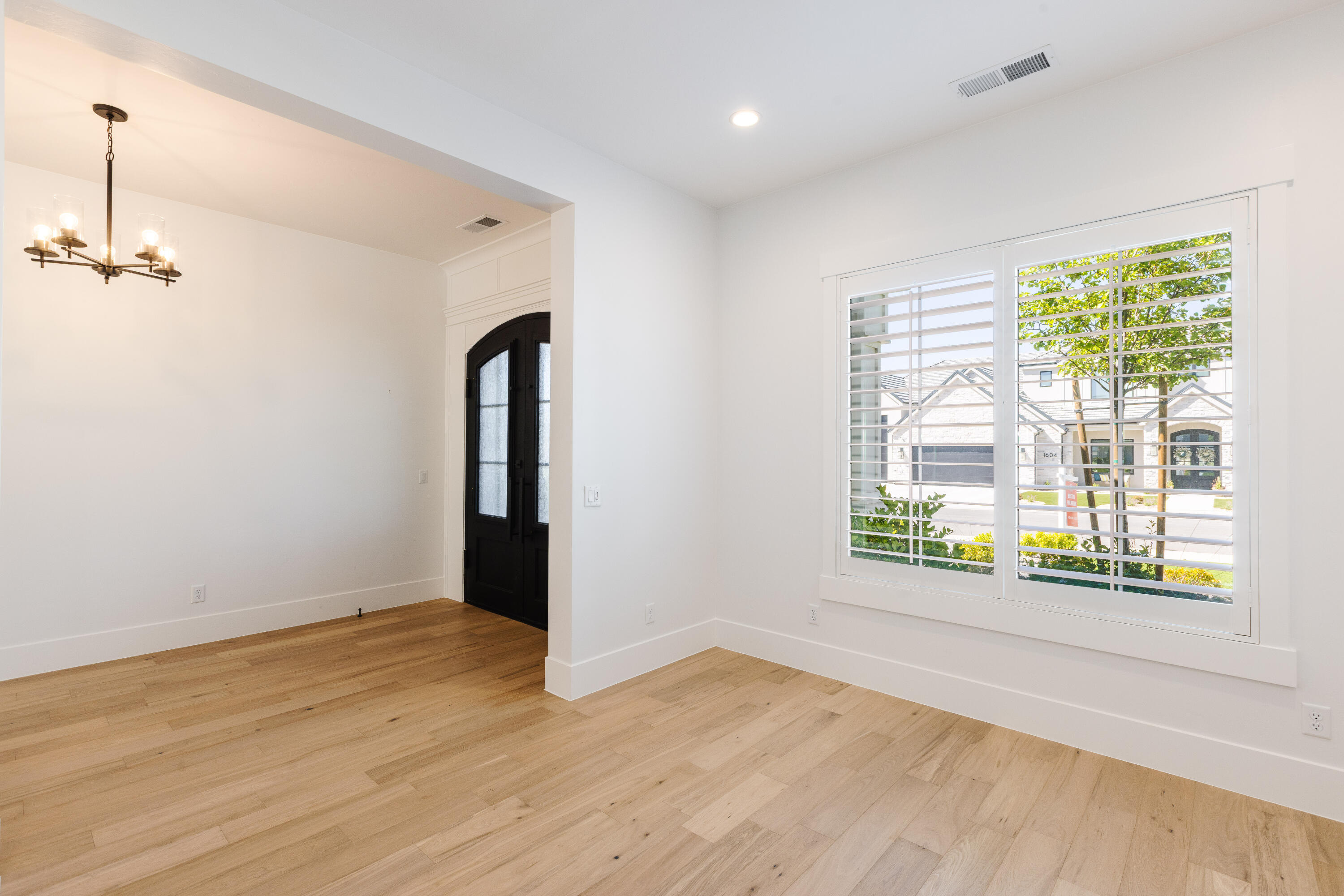 TONAQUINT COVE - Residential