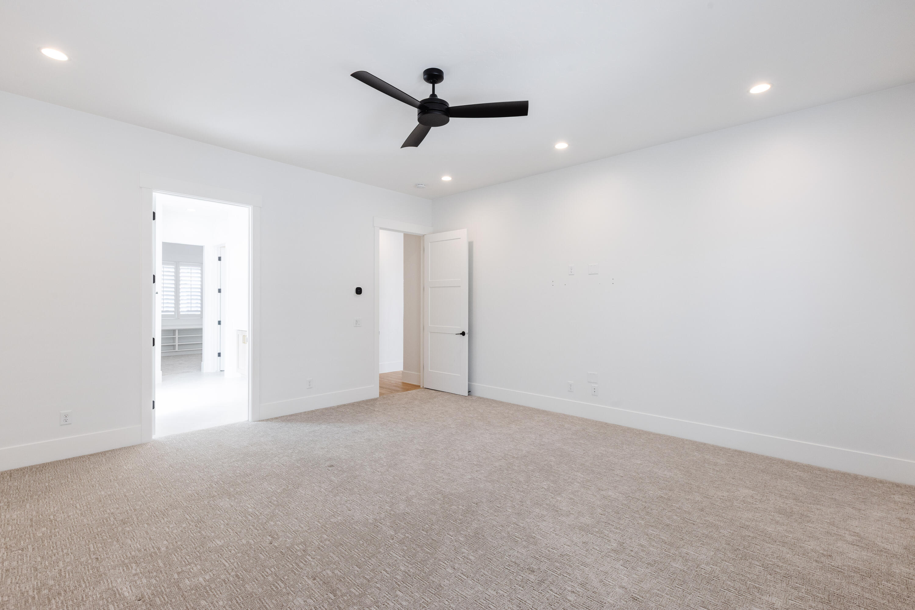 TONAQUINT COVE - Residential