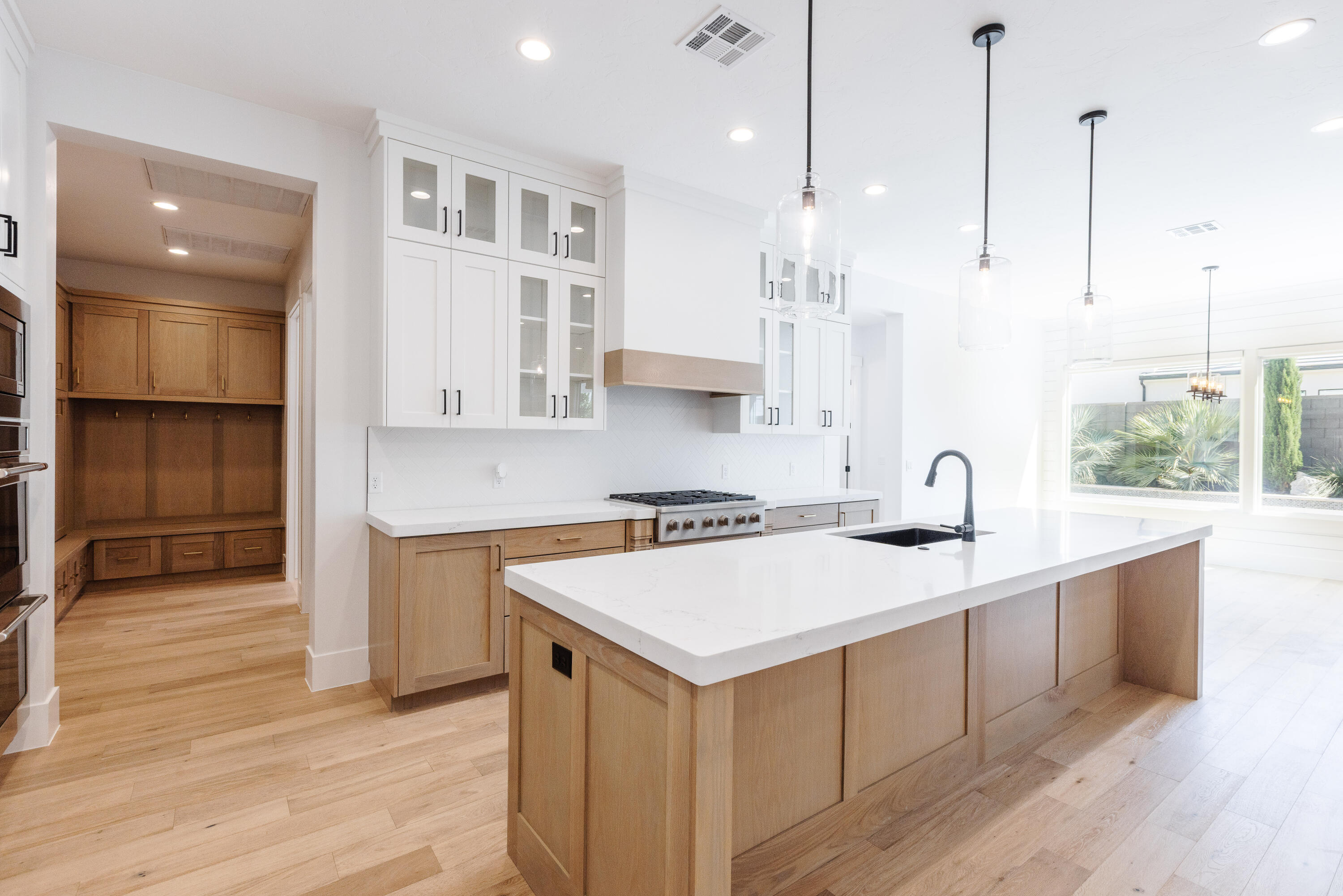 TONAQUINT COVE - Residential