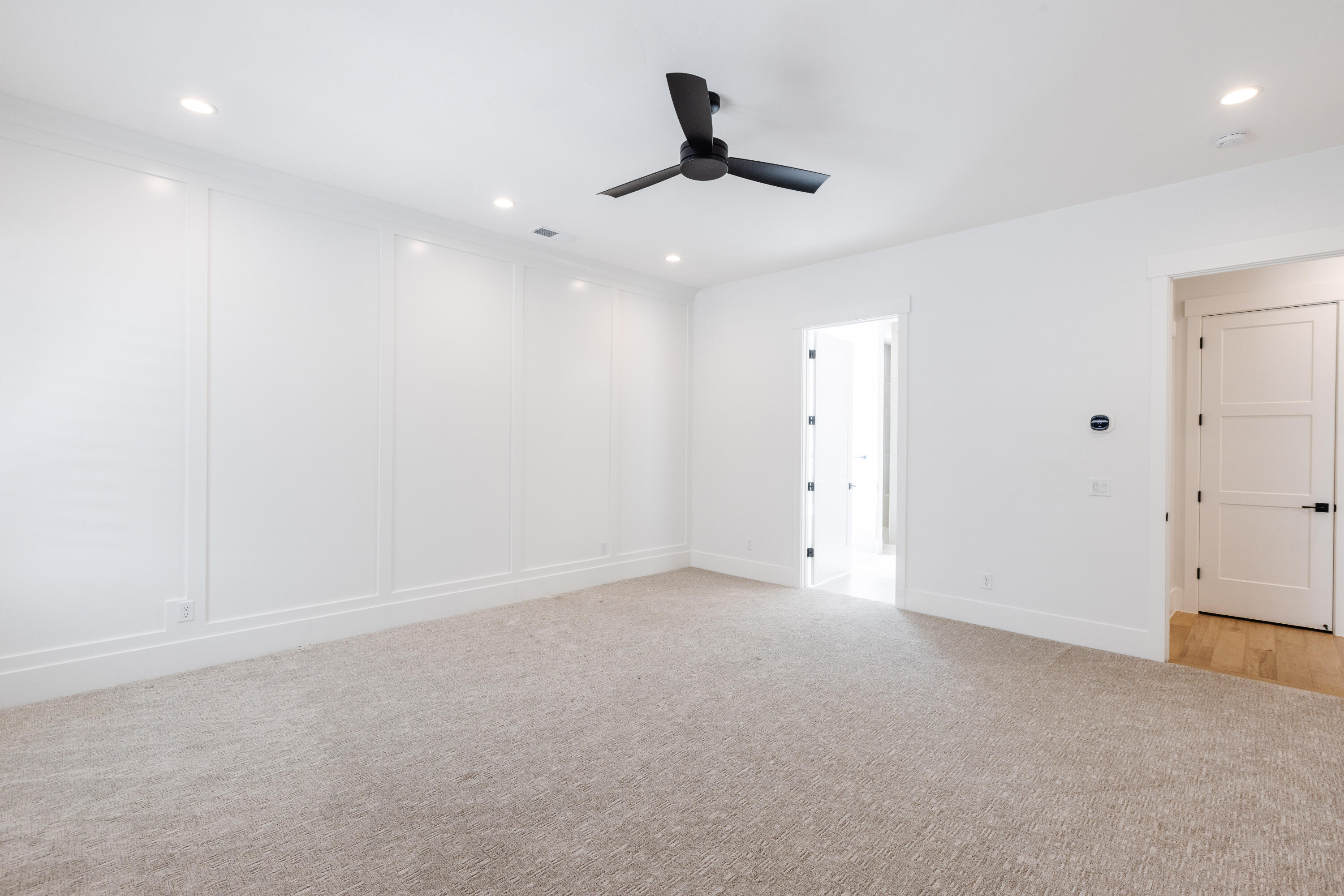 TONAQUINT COVE - Residential