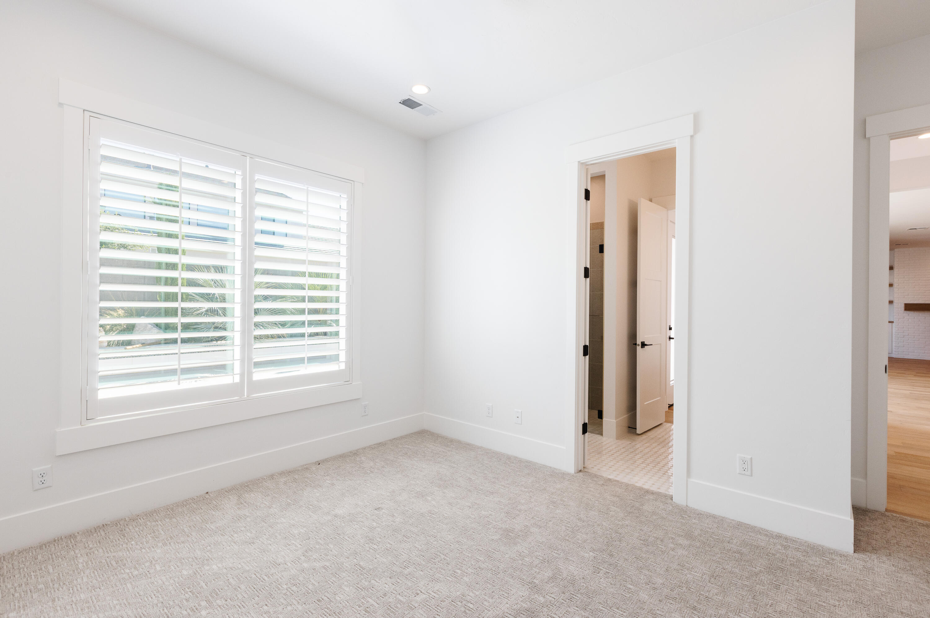 TONAQUINT COVE - Residential