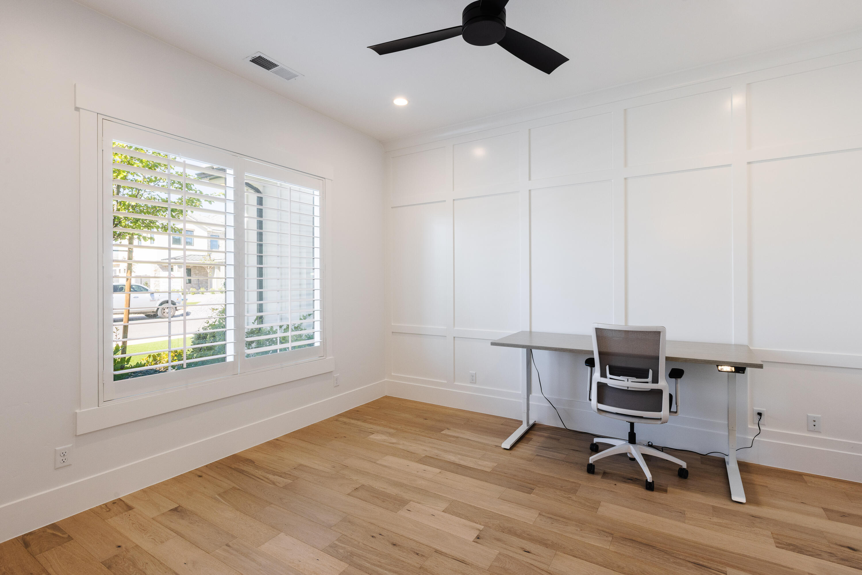 TONAQUINT COVE - Residential