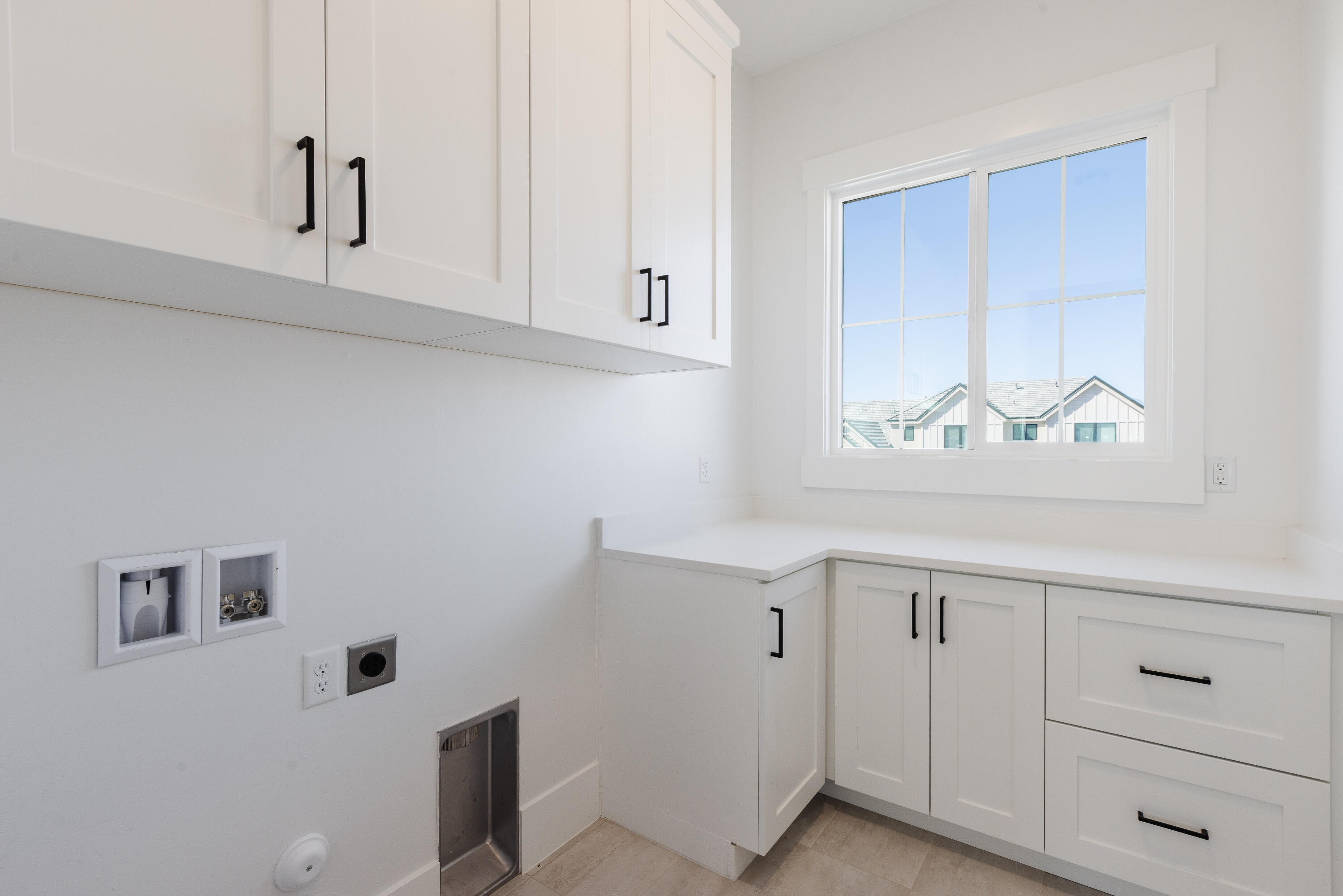 TONAQUINT COVE - Residential
