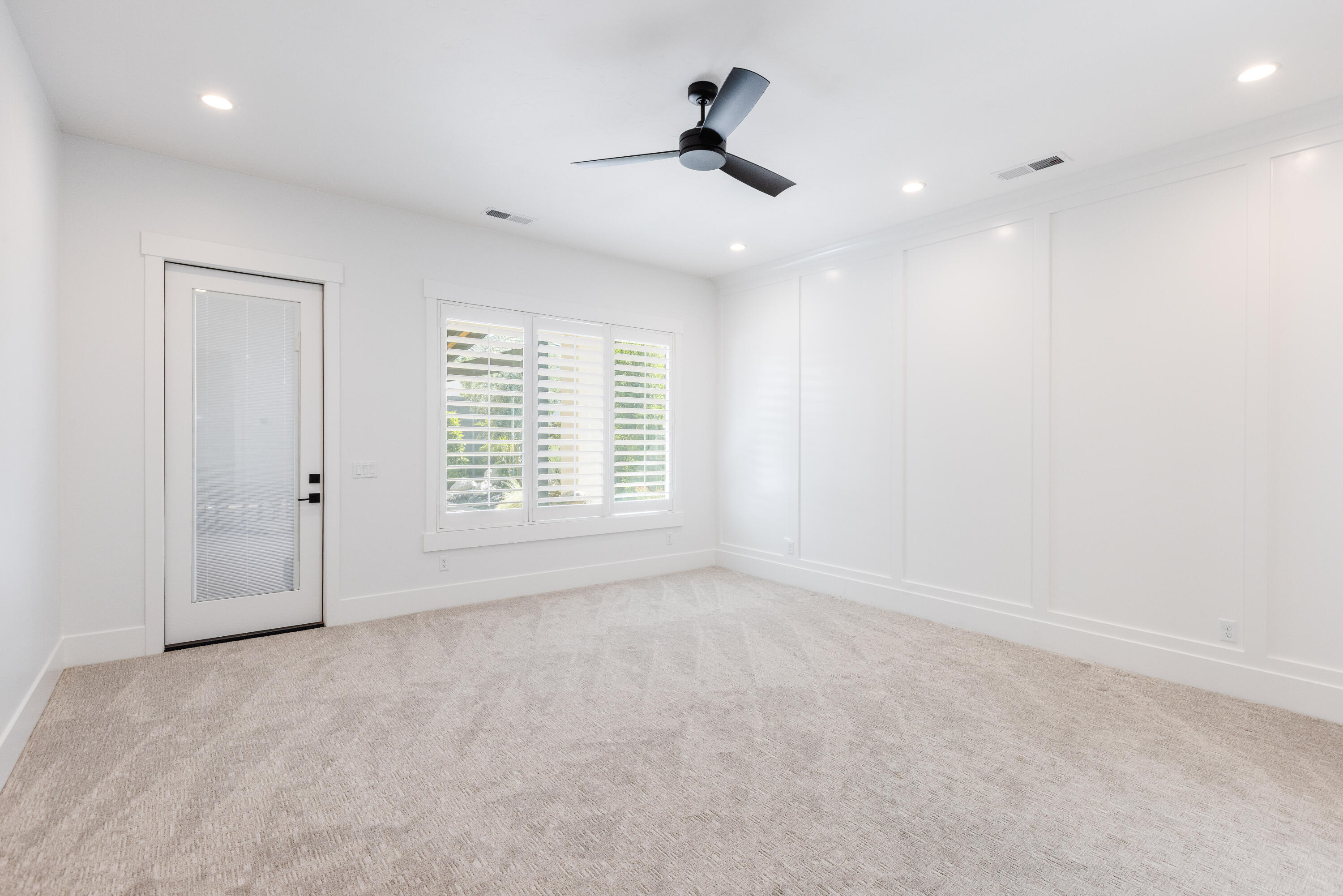 TONAQUINT COVE - Residential
