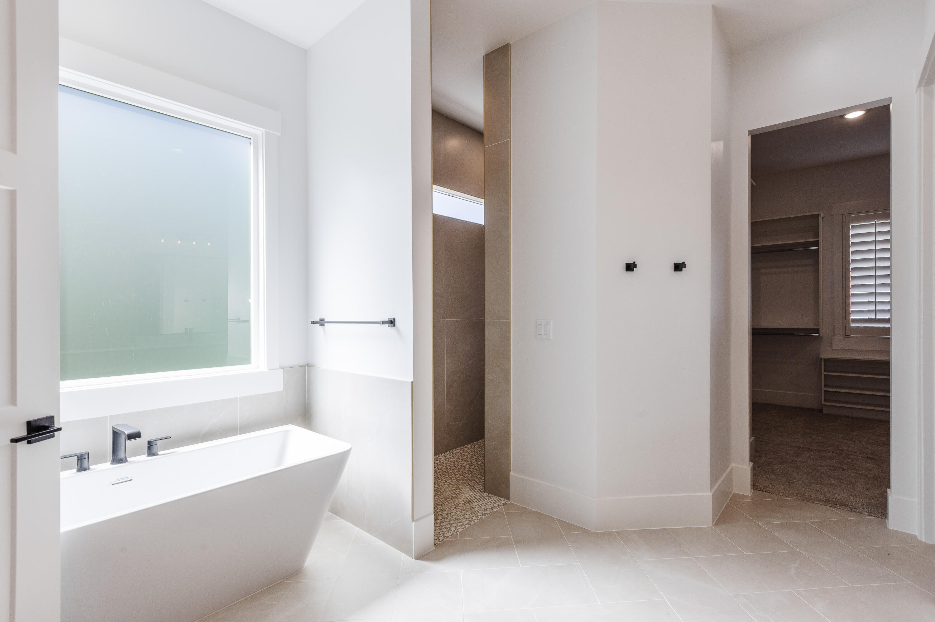 TONAQUINT COVE - Residential