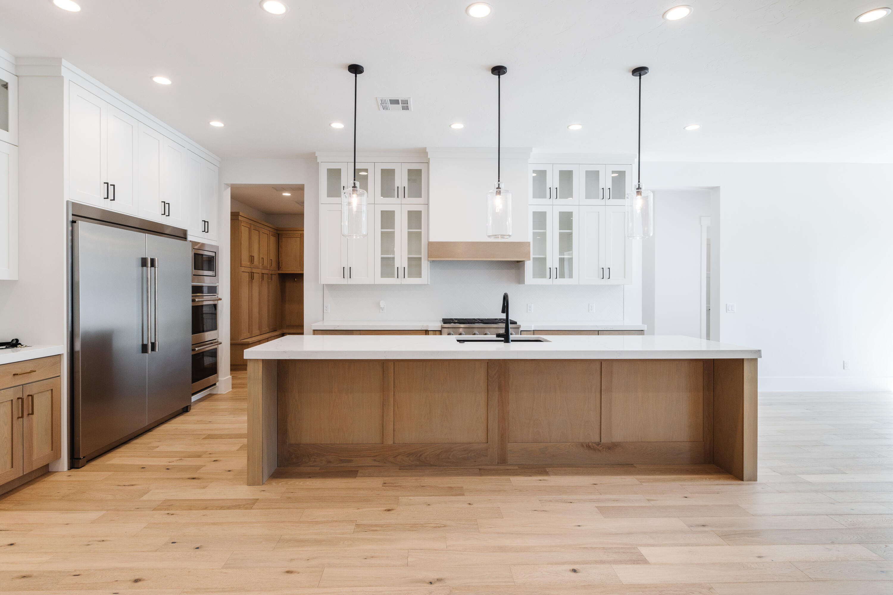TONAQUINT COVE - Residential