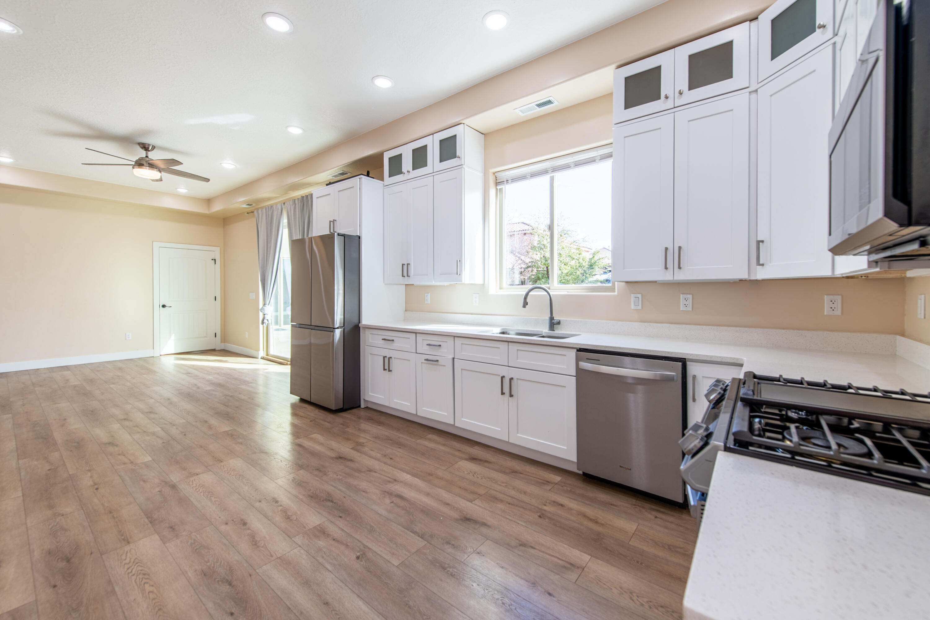 RIVER WILLOW - Residential
