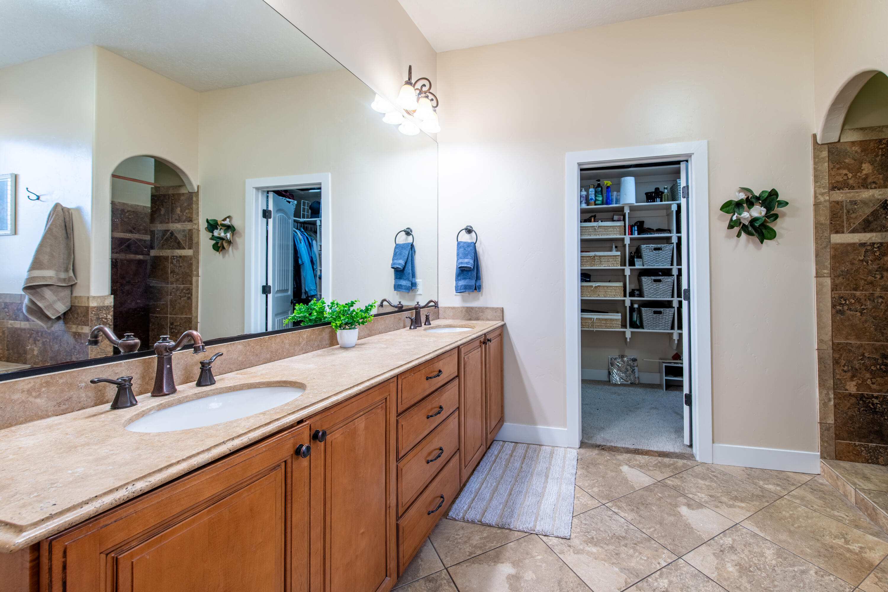 RIVER WILLOW - Residential