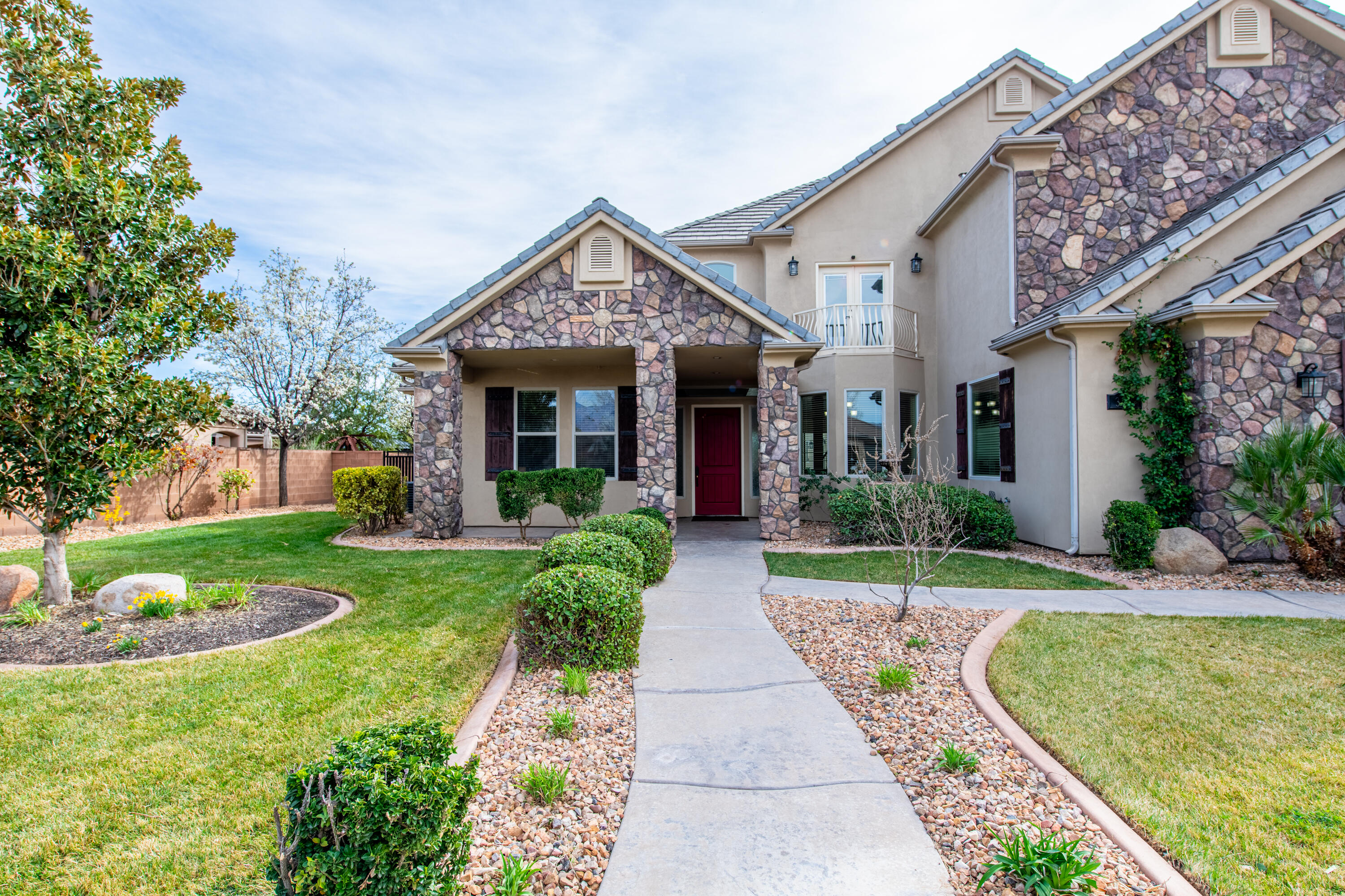 RIVER WILLOW - Residential