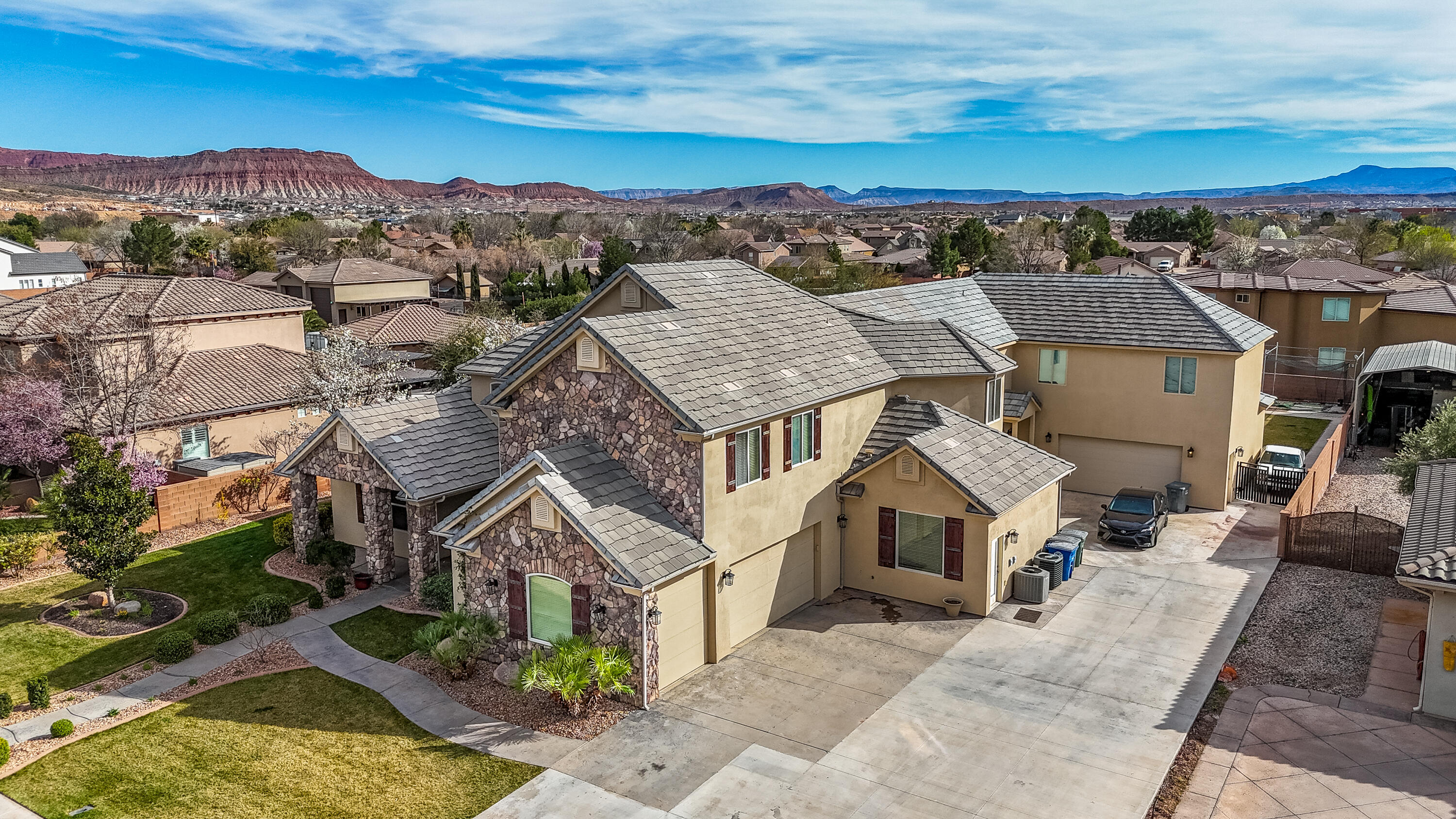 RIVER WILLOW - Residential