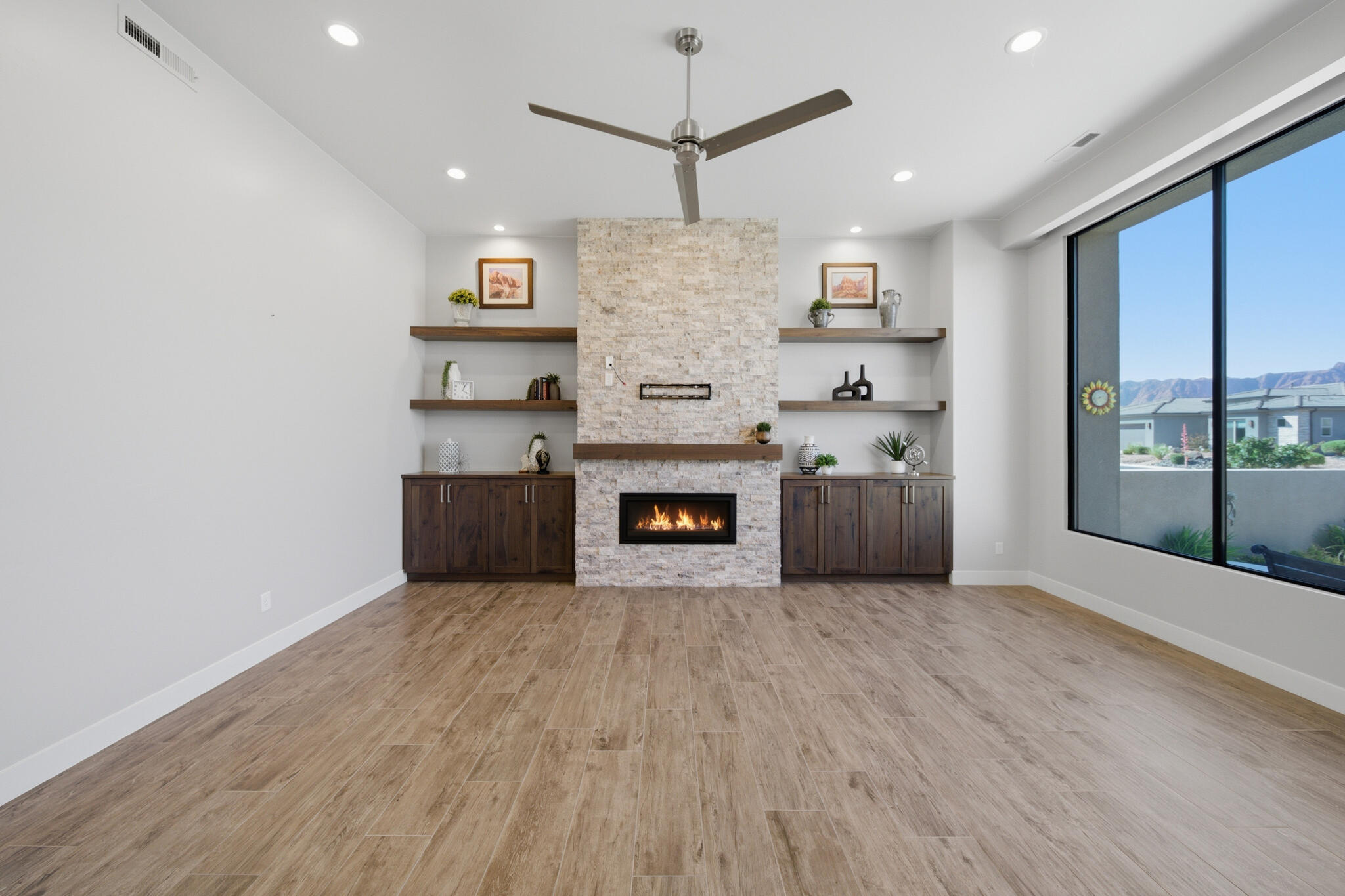 MOJAVE MESA - Residential