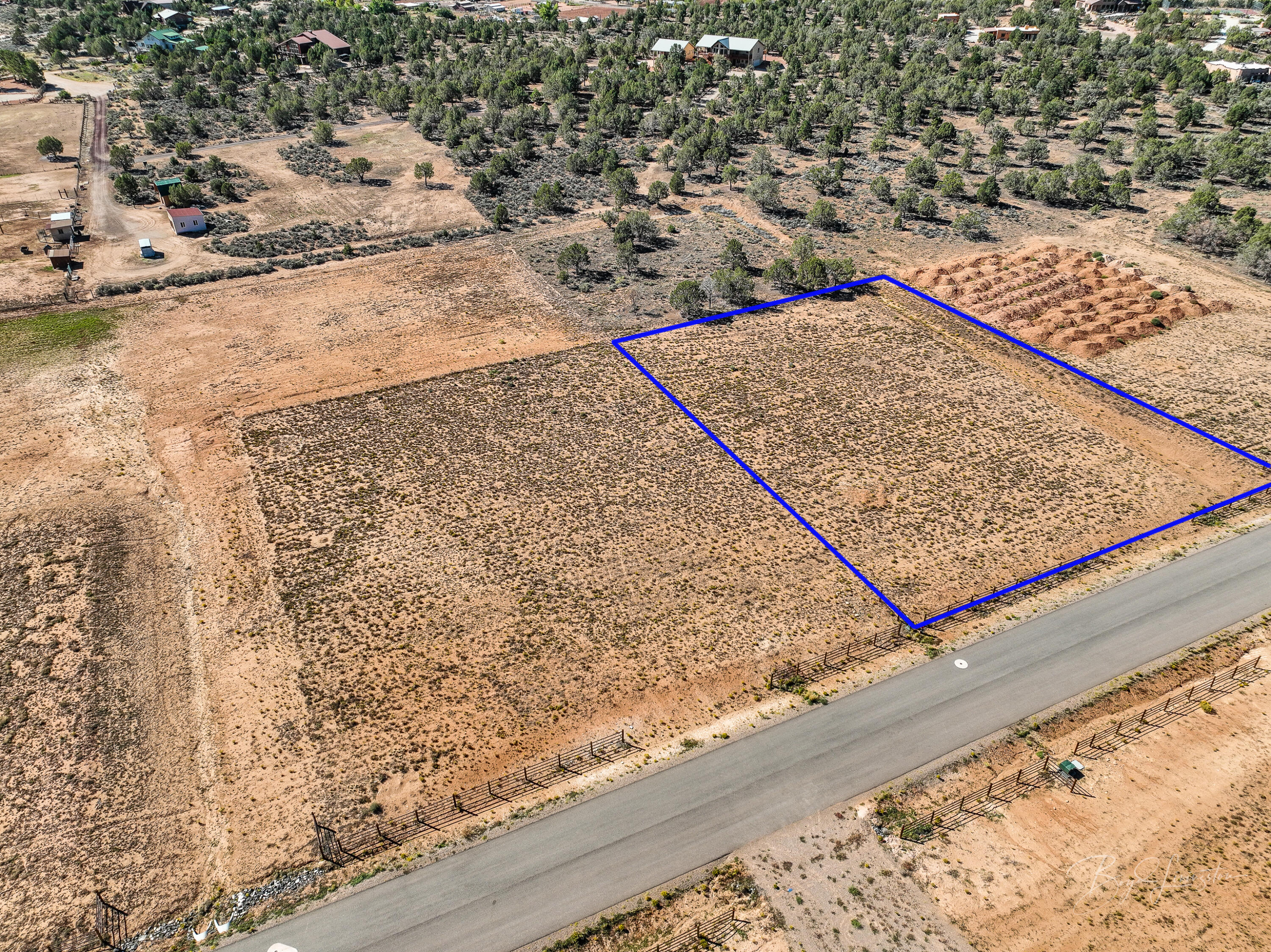 WELLS ESTATES - Land