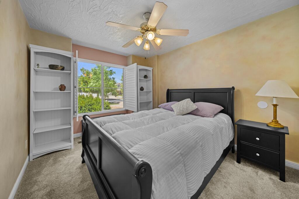 ROBERTS RANCH ESTATES - Residential
