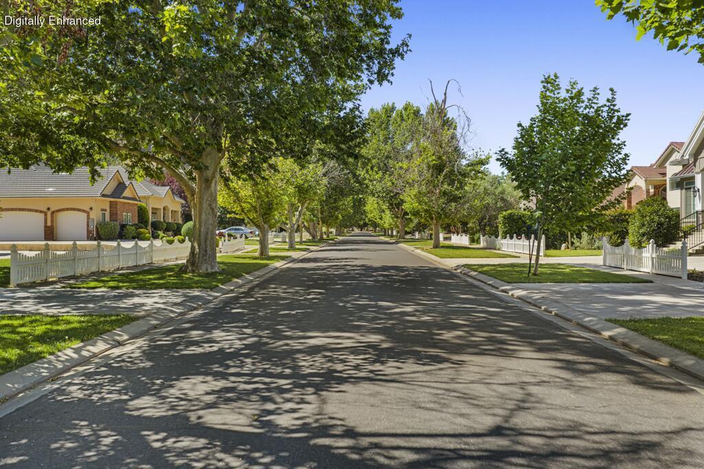ROBERTS RANCH ESTATES - Residential