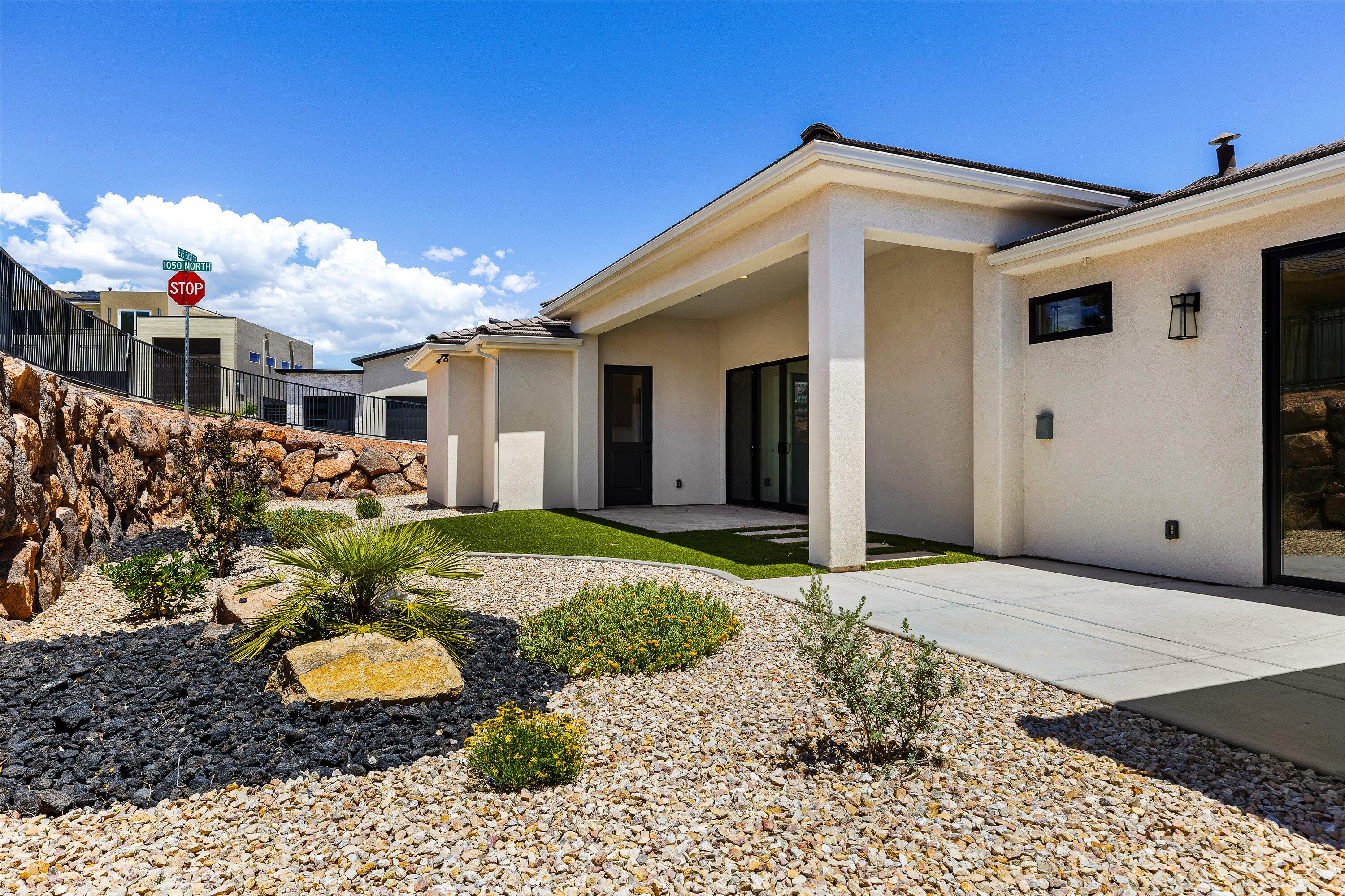FALCON RIDGE - Residential