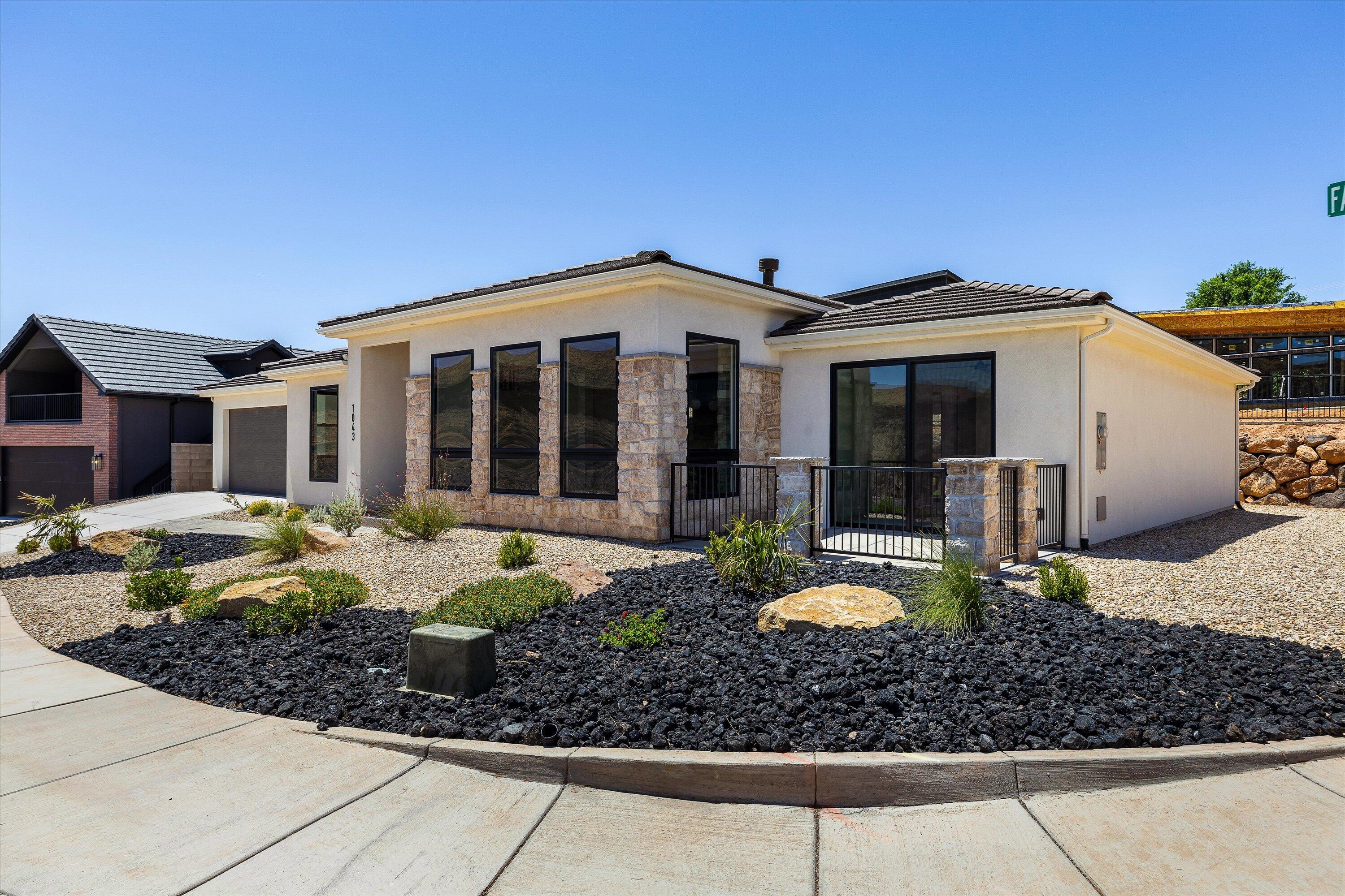 FALCON RIDGE - Residential