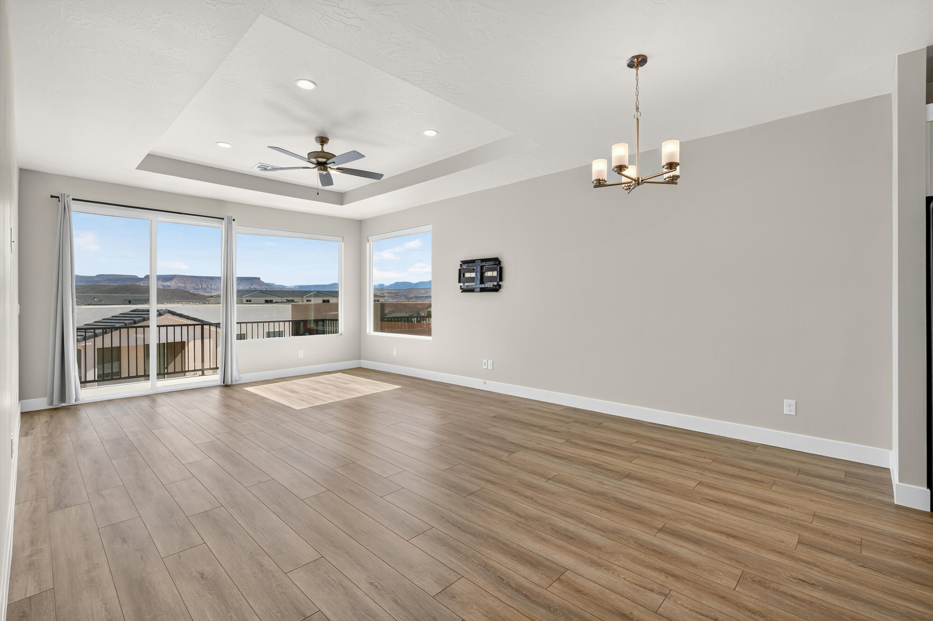 HURRICANE VIEWS - Residential