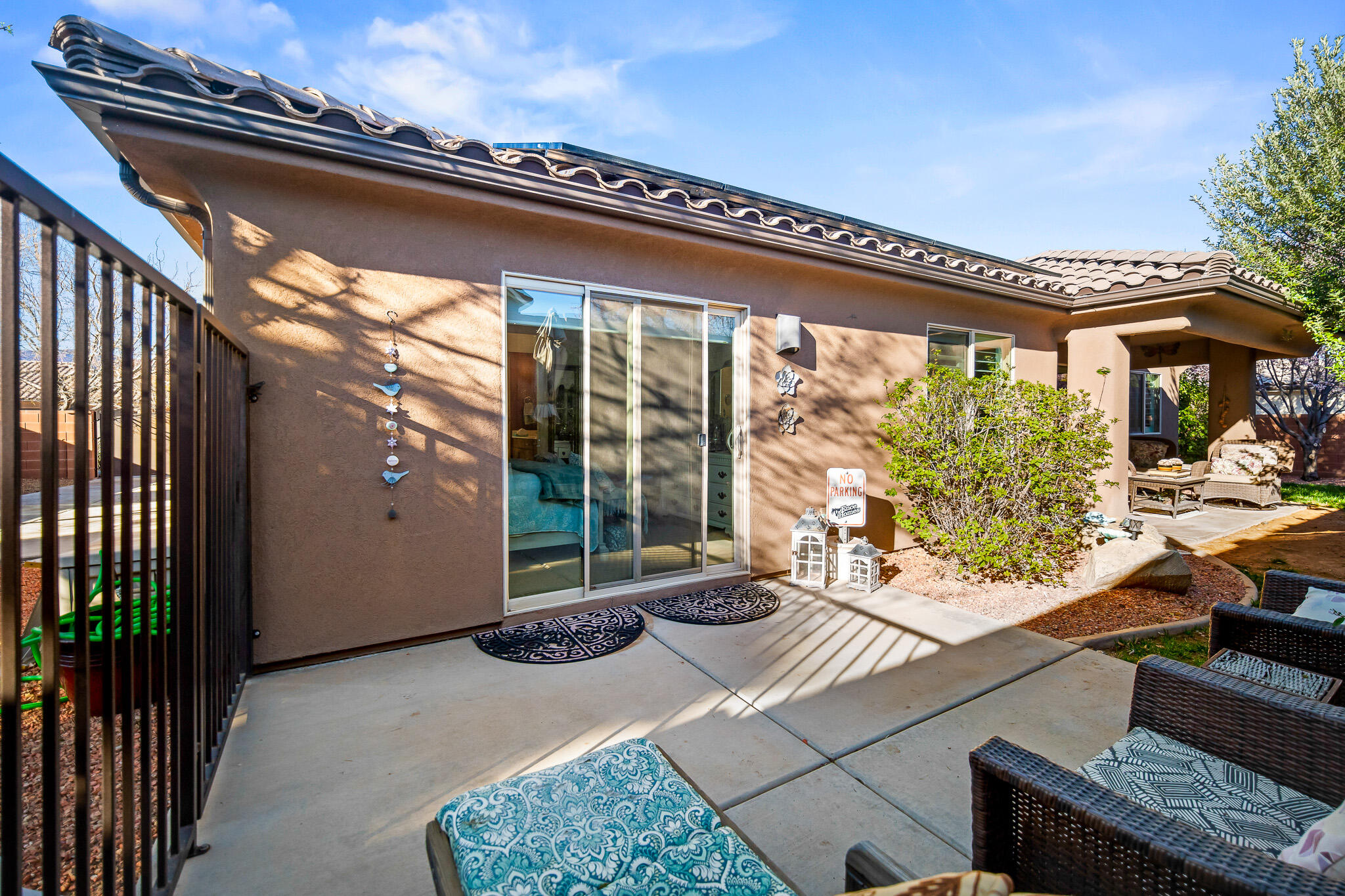 DESERT ROSE - Residential