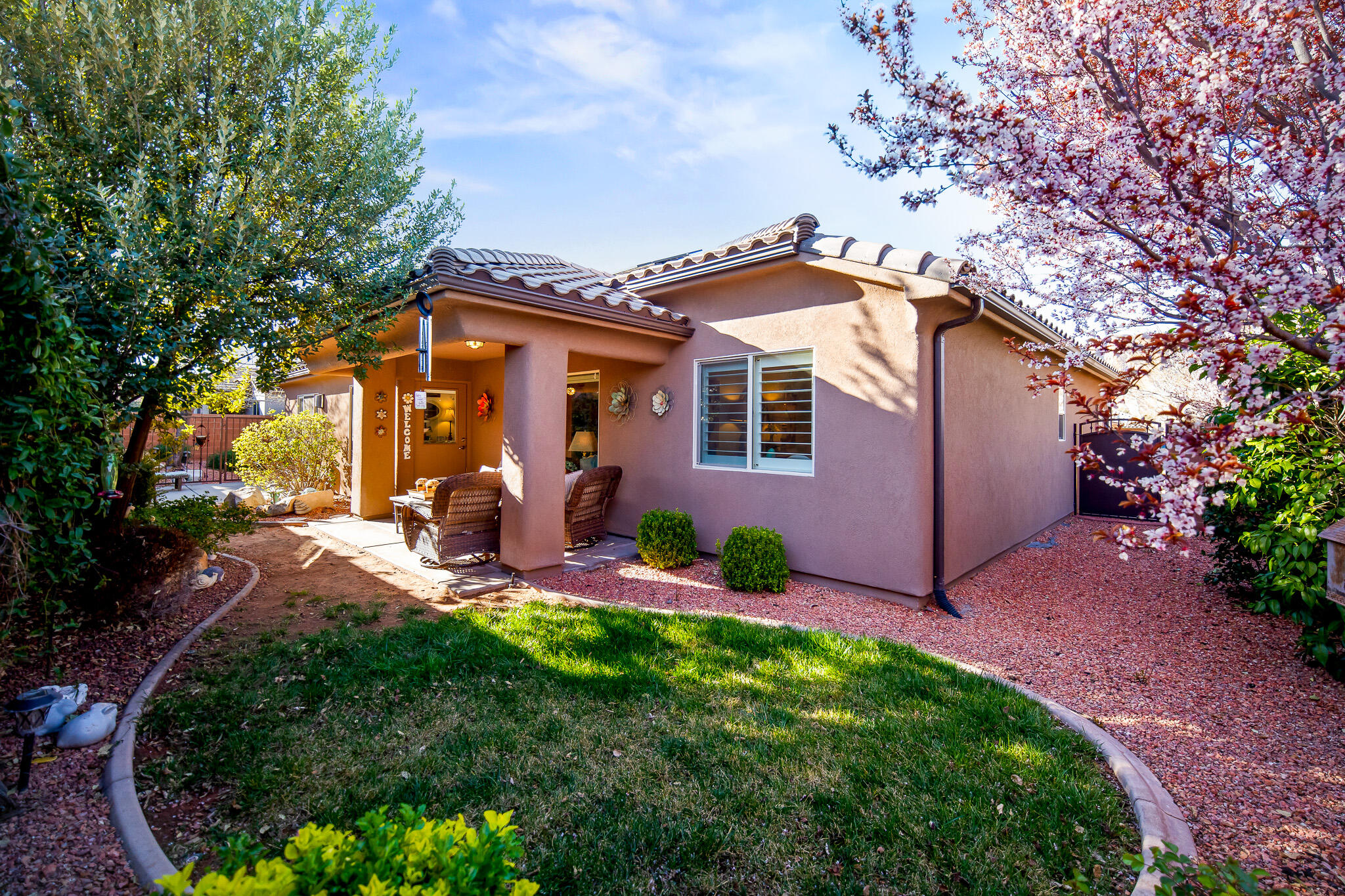 DESERT ROSE - Residential