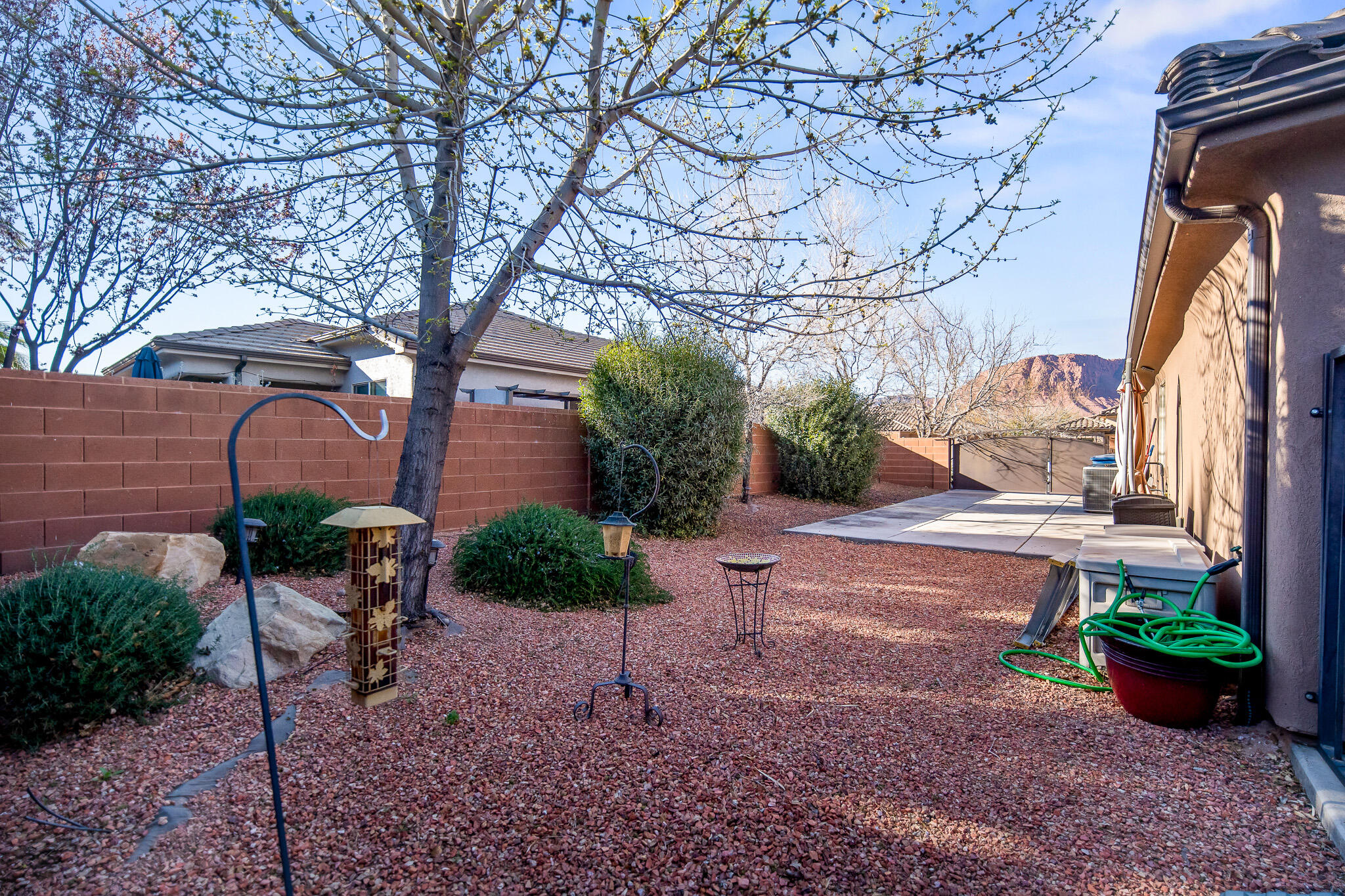 DESERT ROSE - Residential