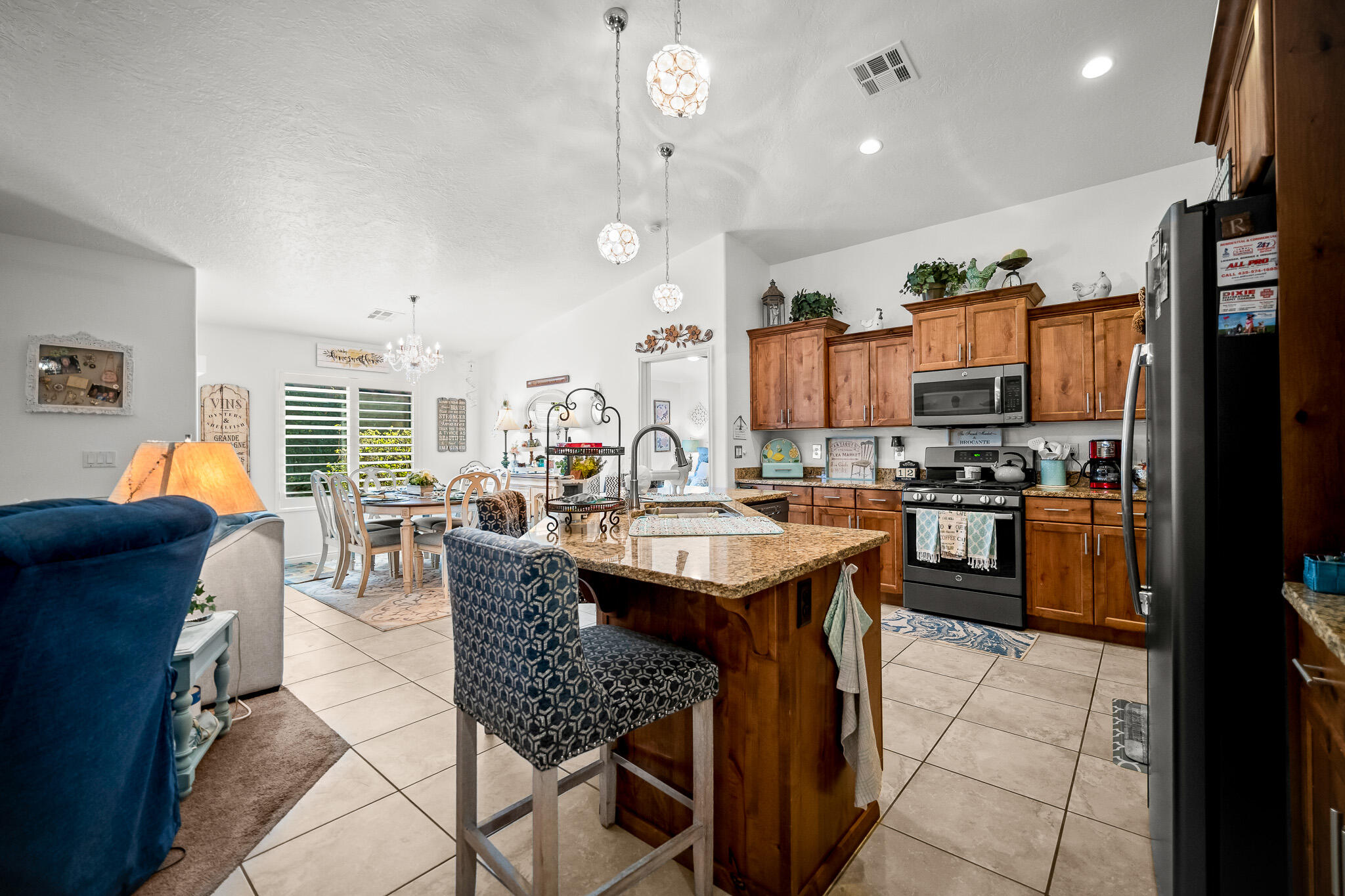 DESERT ROSE - Residential