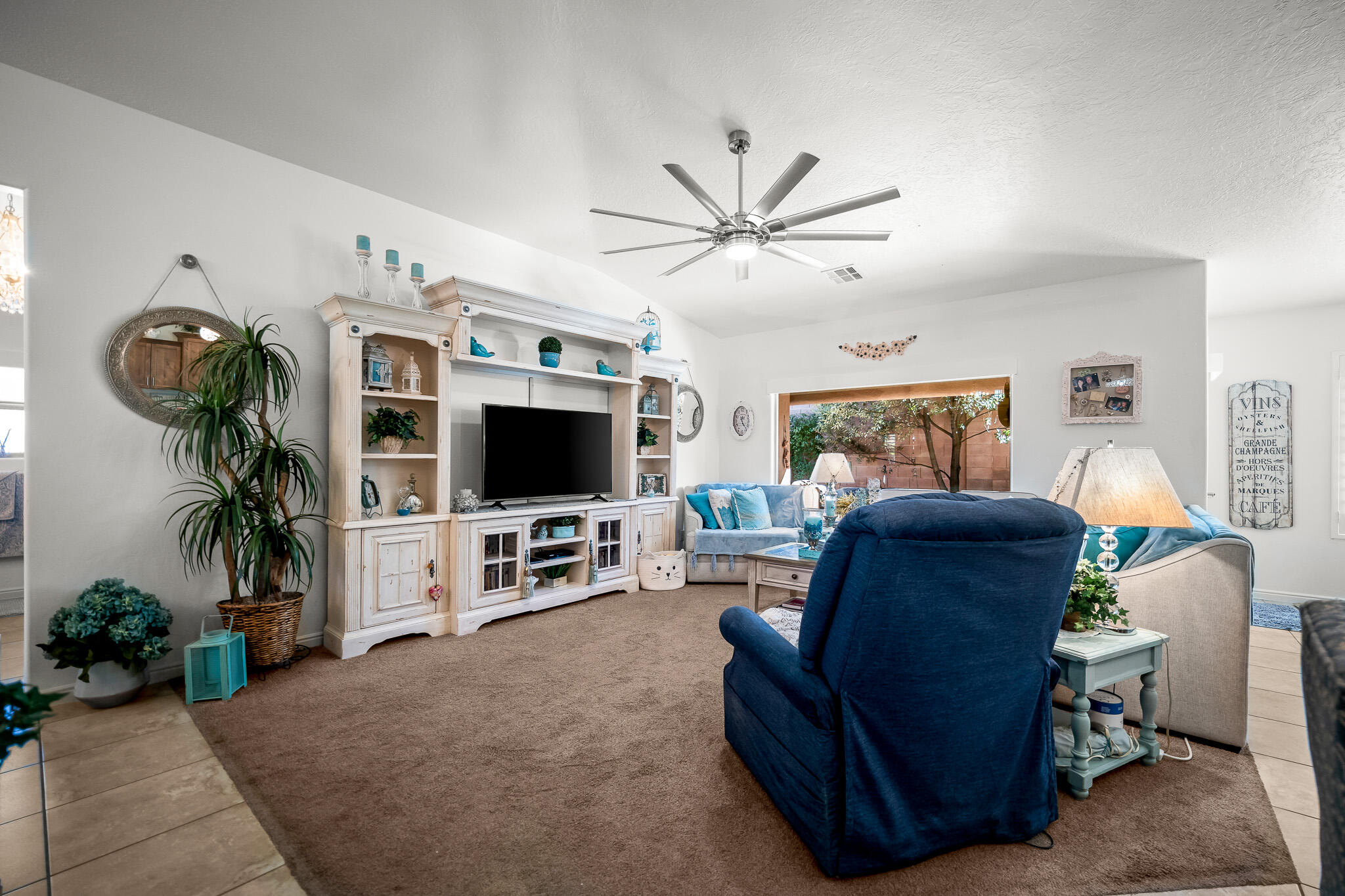 DESERT ROSE - Residential