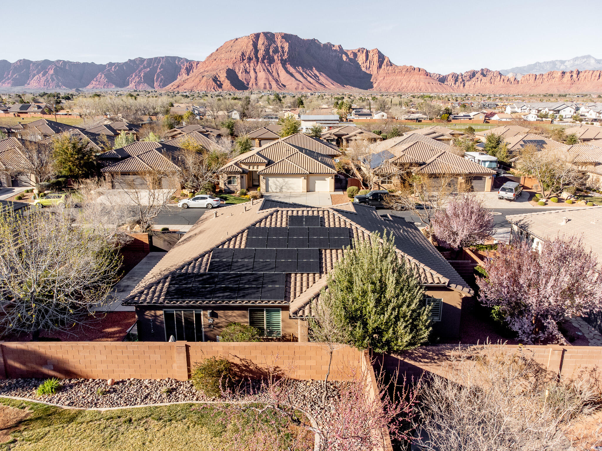 DESERT ROSE - Residential