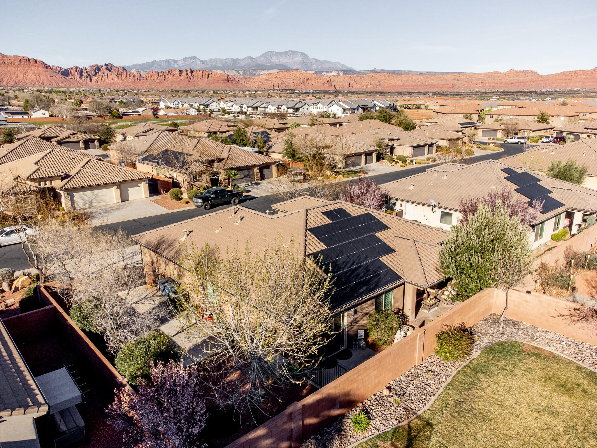 DESERT ROSE - Residential