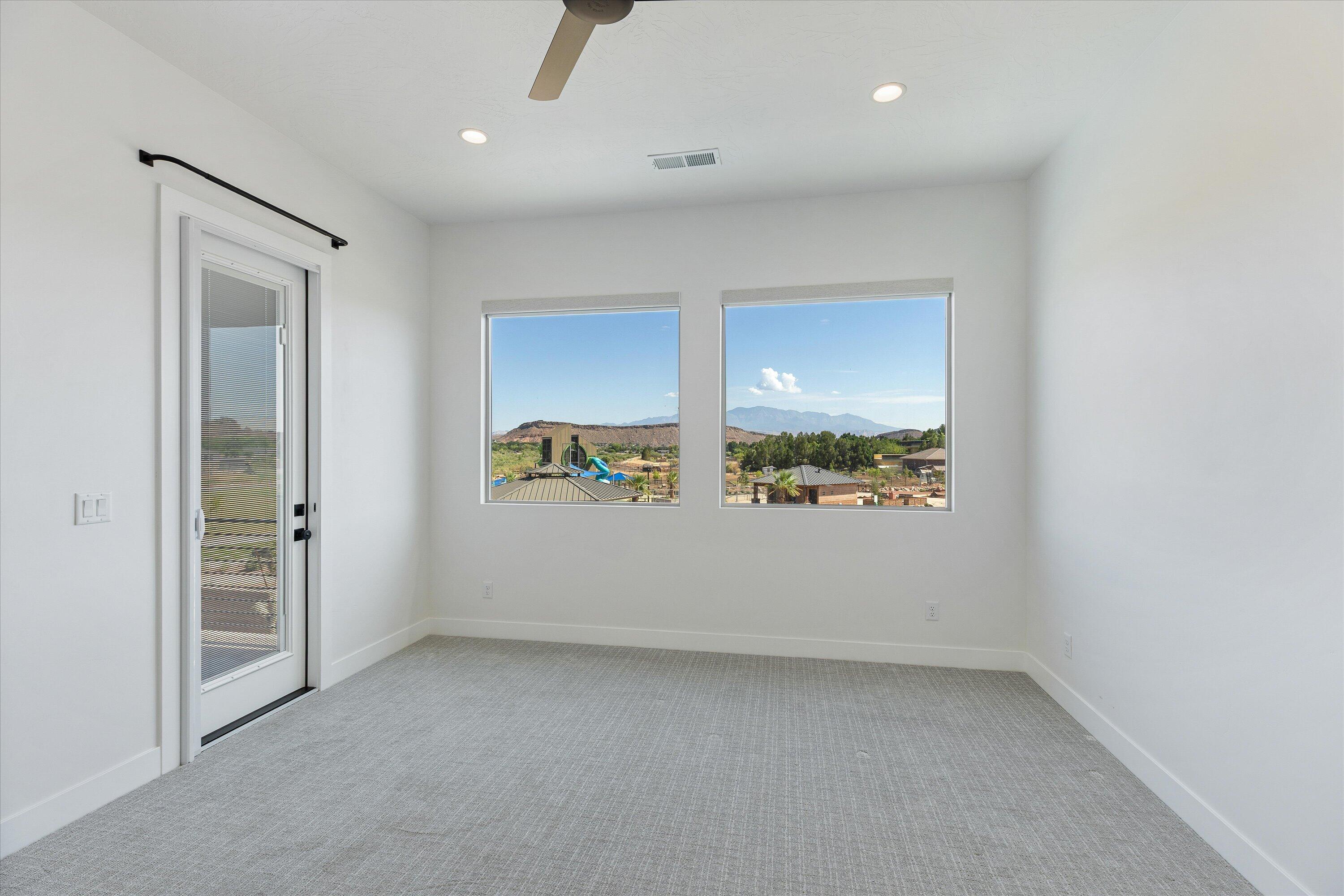 LAS COLINAS - Residential
