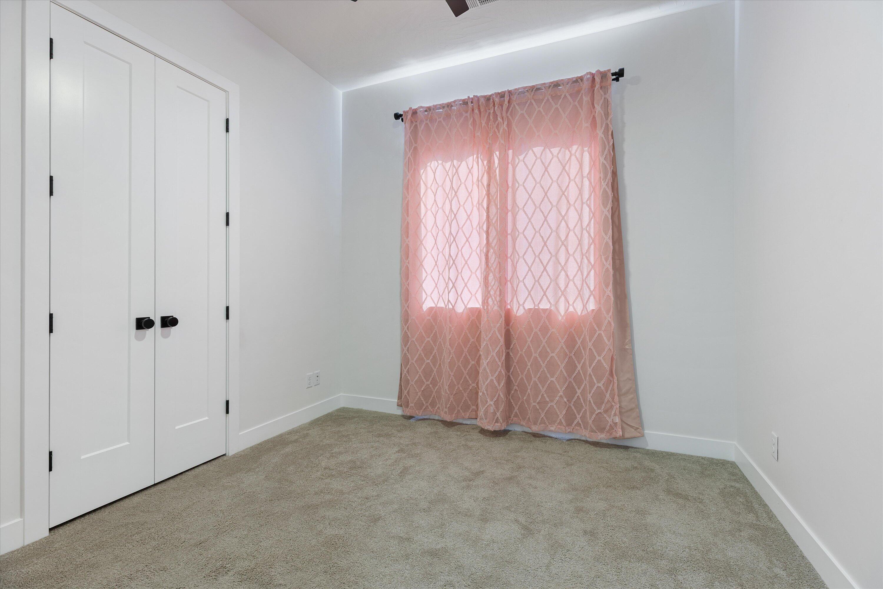 LAS COLINAS - Residential