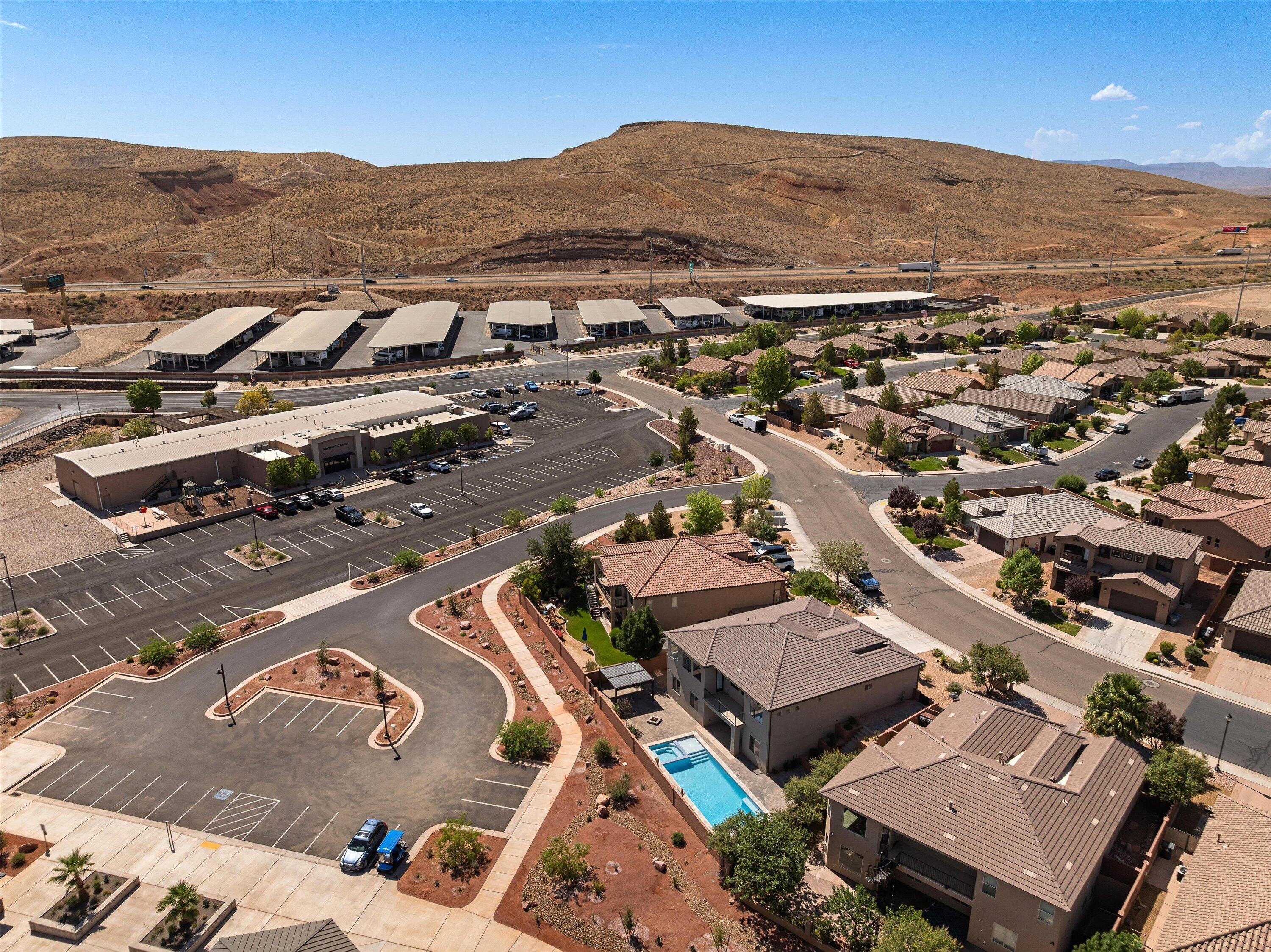 LAS COLINAS - Residential