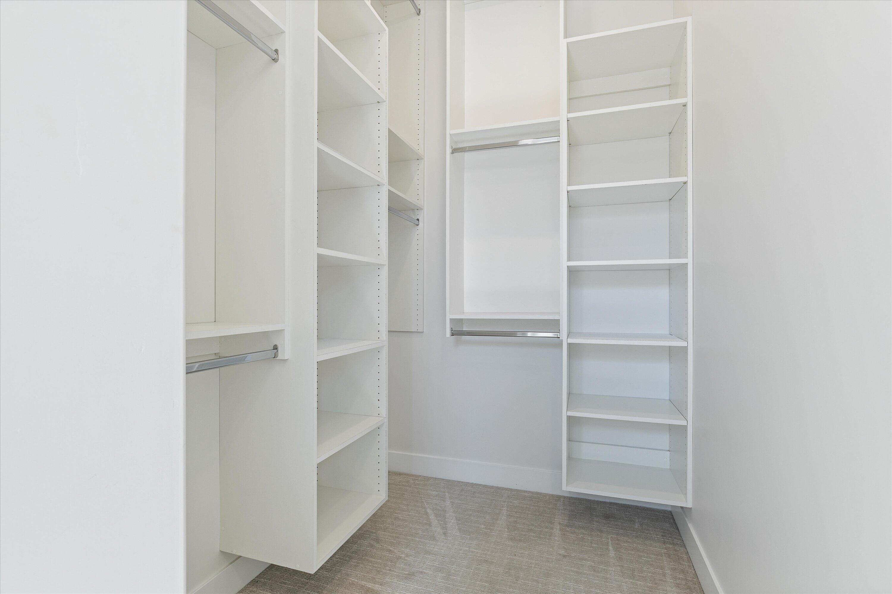 LAS COLINAS - Residential