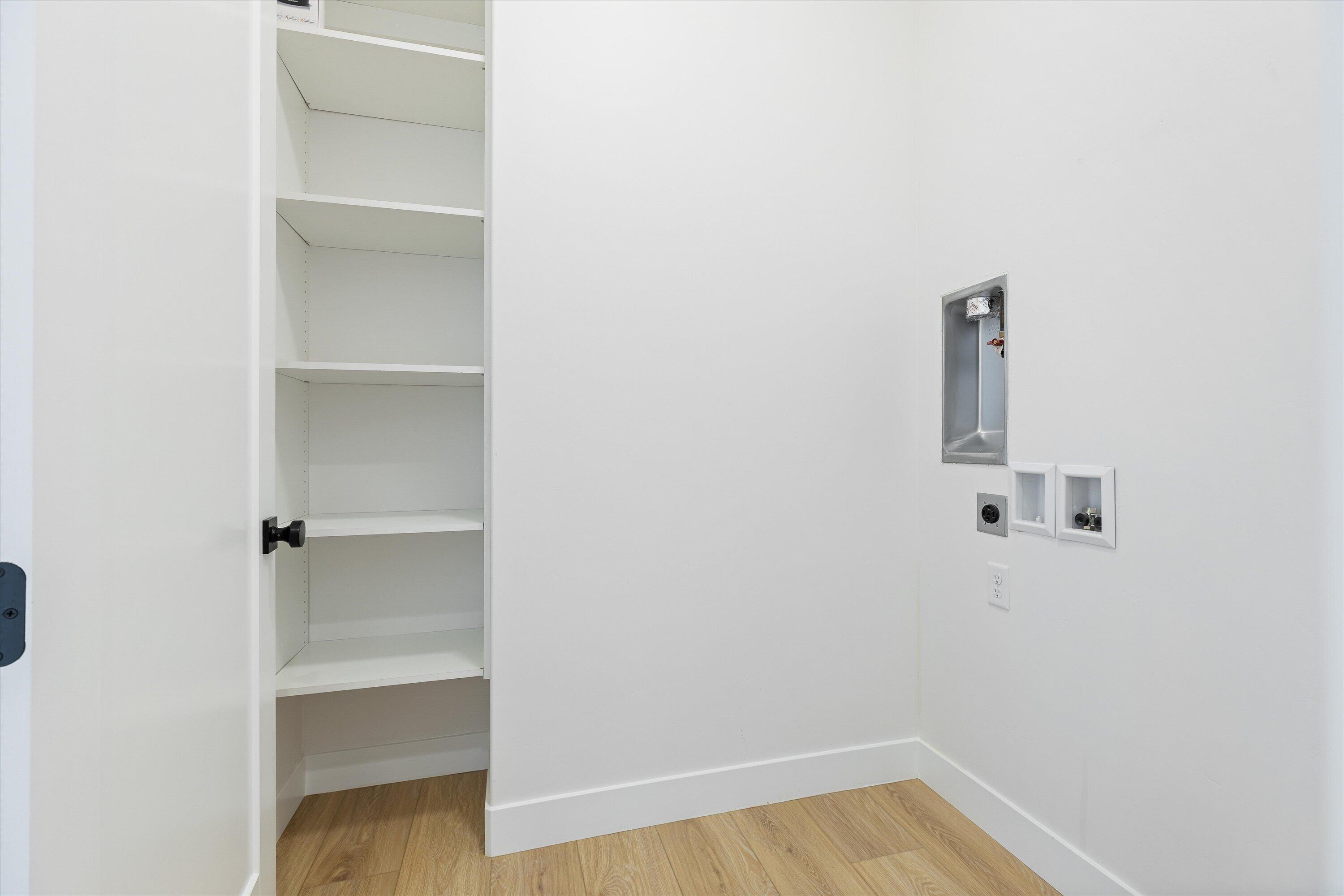 LAS COLINAS - Residential