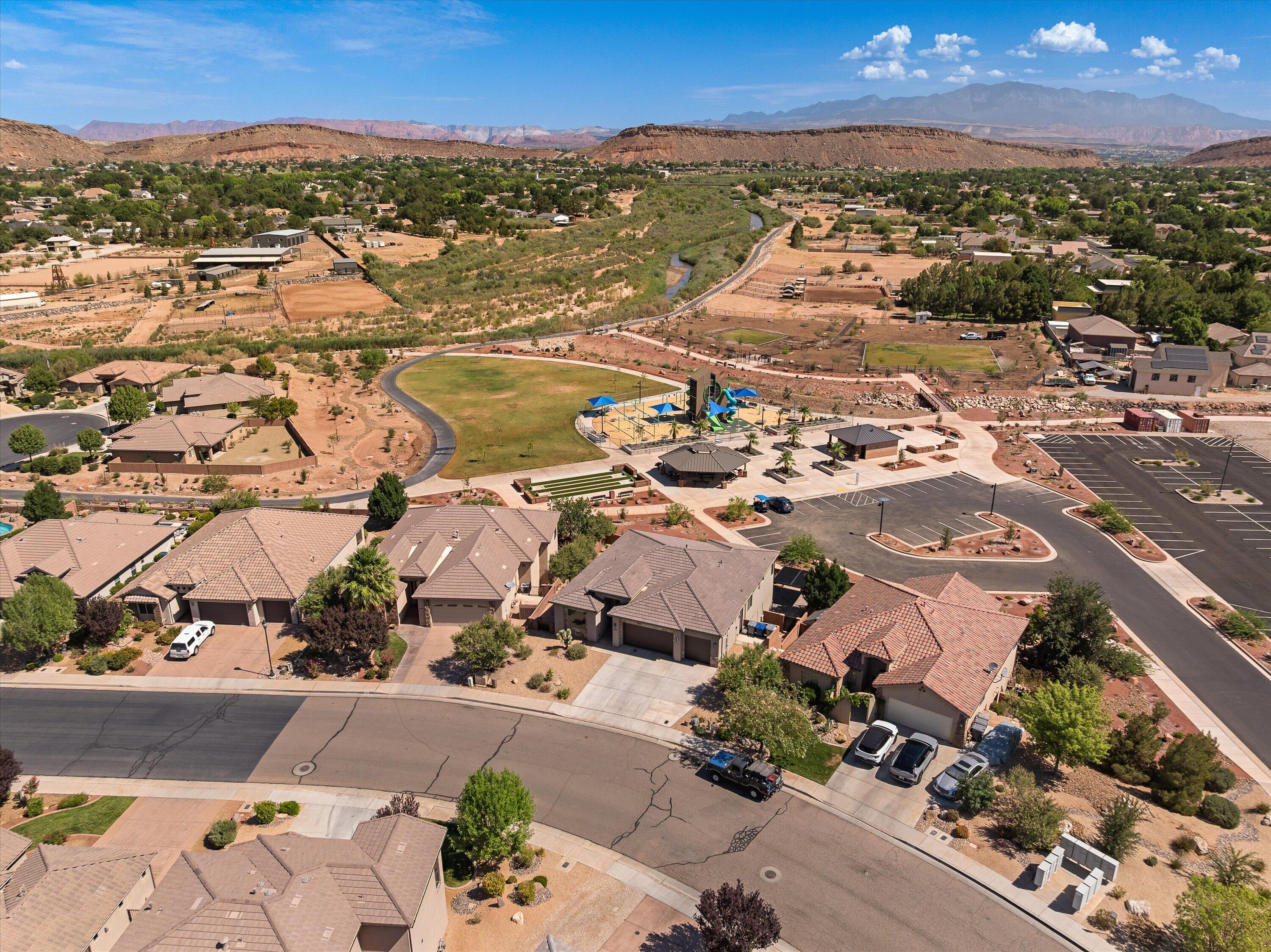 LAS COLINAS - Residential