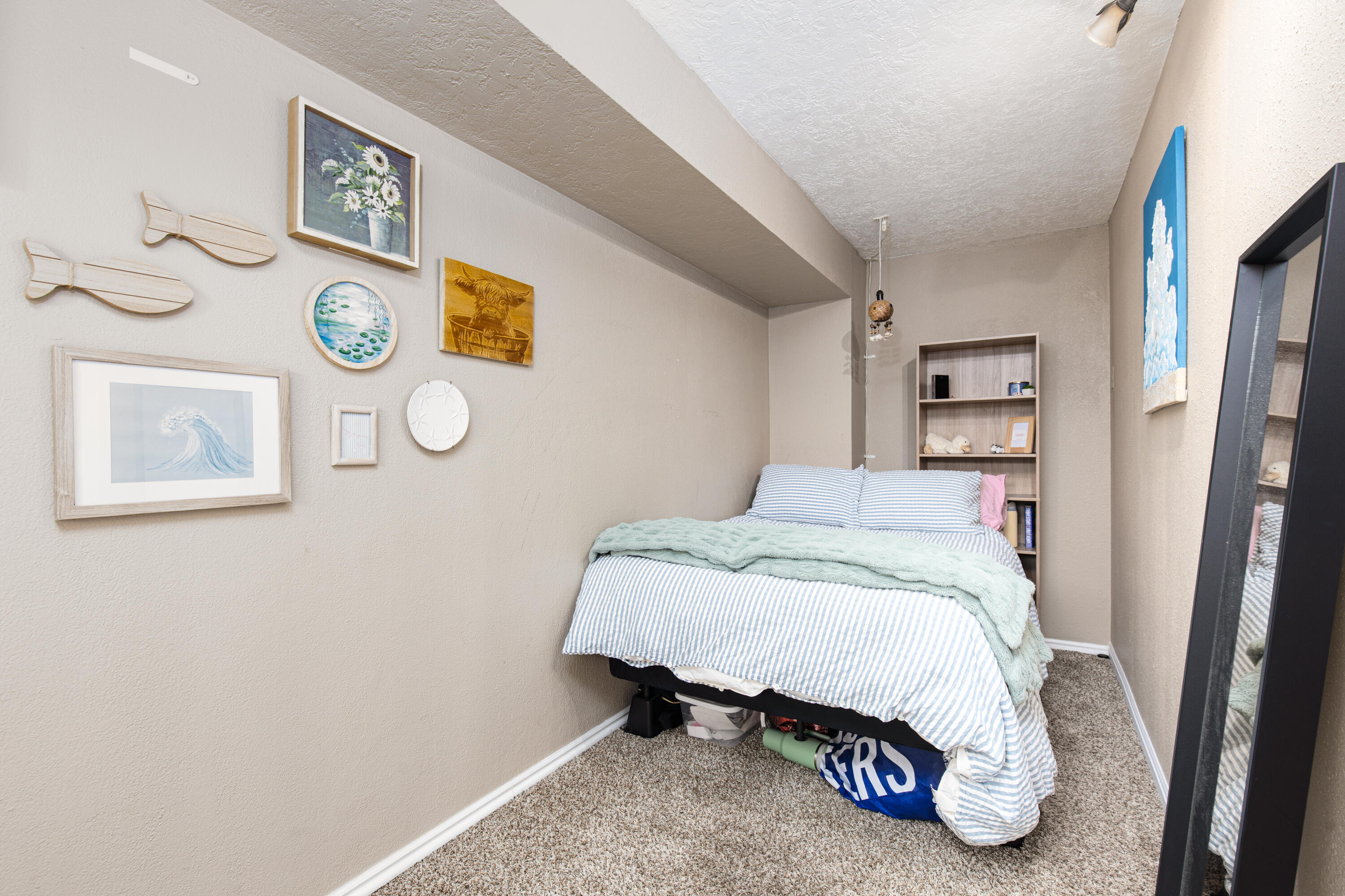 FLEETWOOD SQUARE CONDOS - Residential