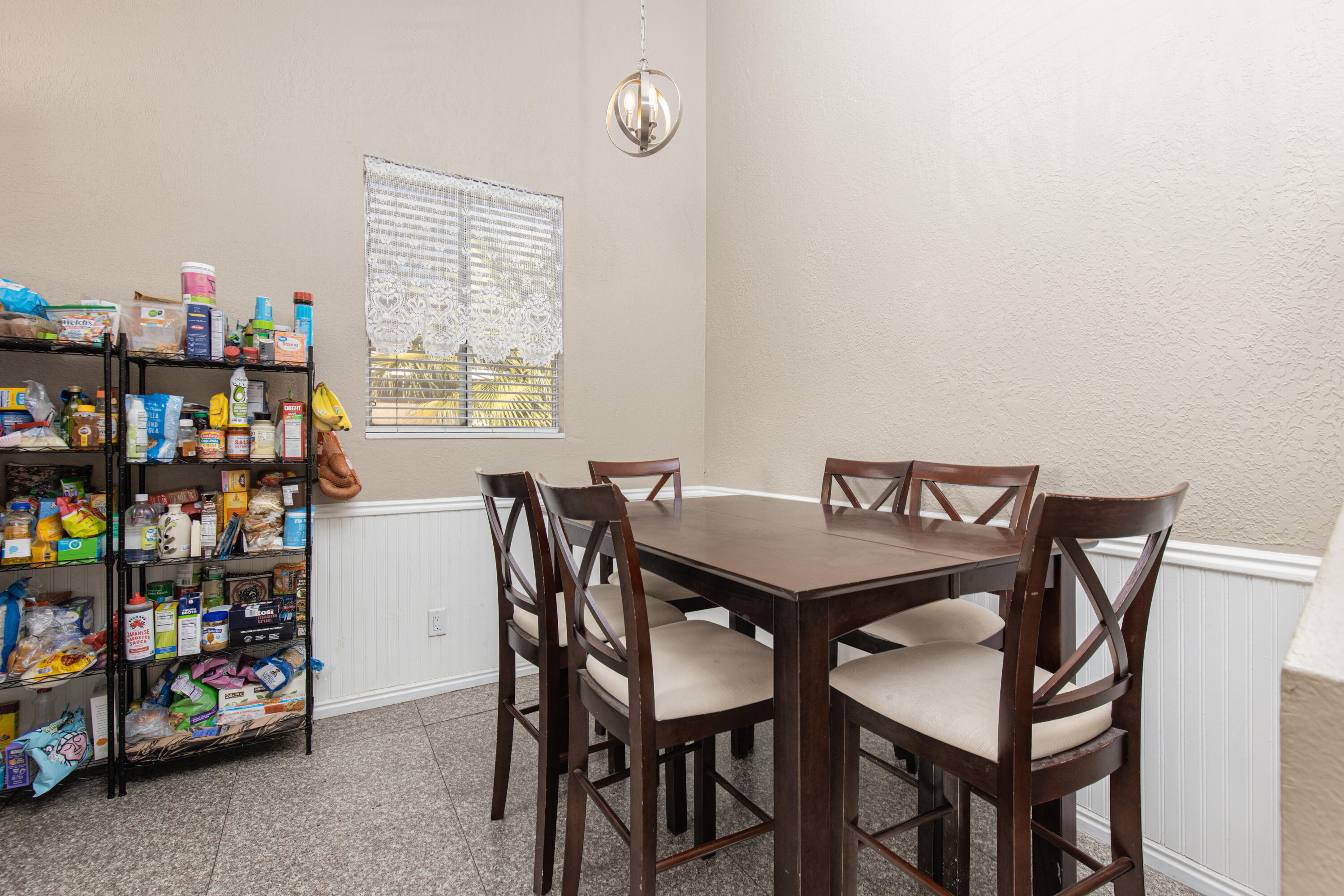 FLEETWOOD SQUARE CONDOS - Residential