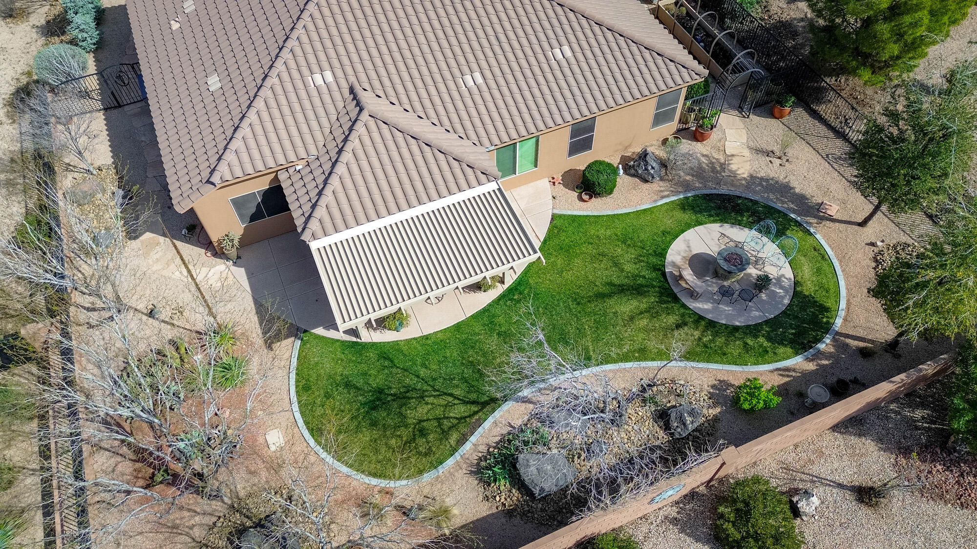 ROCK HAMPTON - Residential