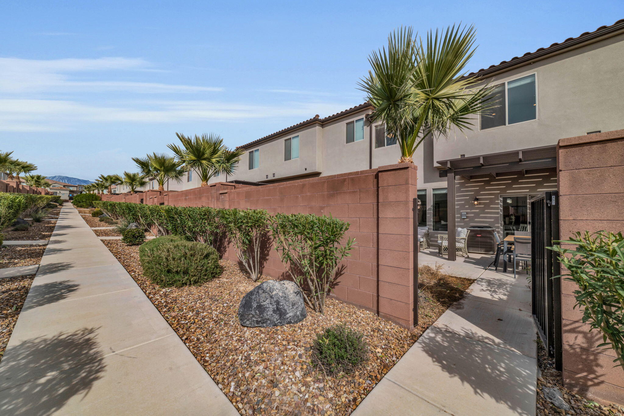 10 DIAGONAL CONDOS - Residential