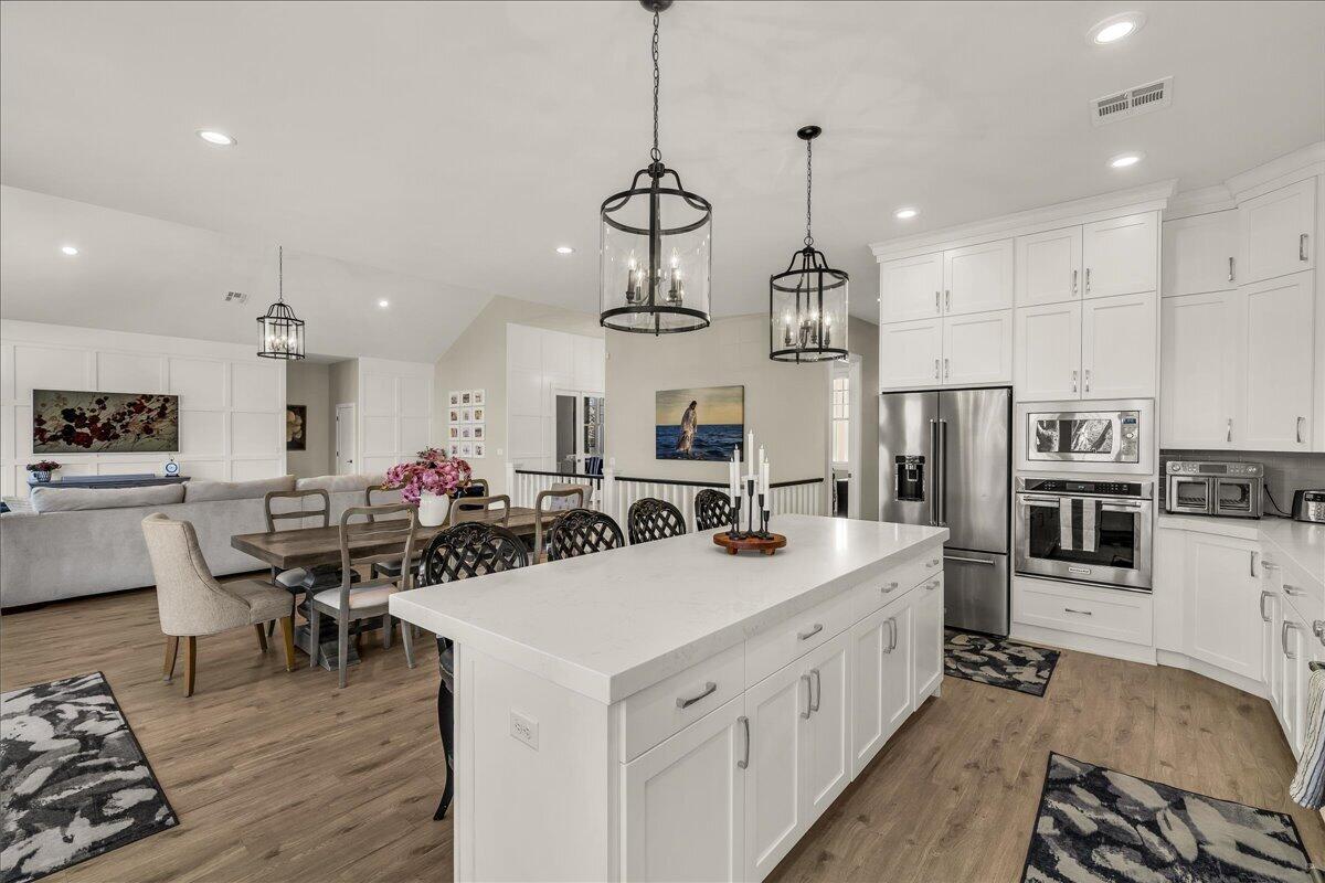 WINDSOR ESTATES - Residential