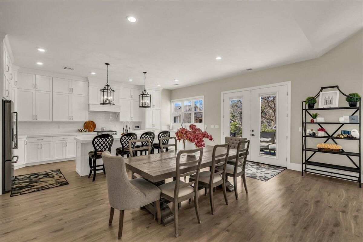WINDSOR ESTATES - Residential