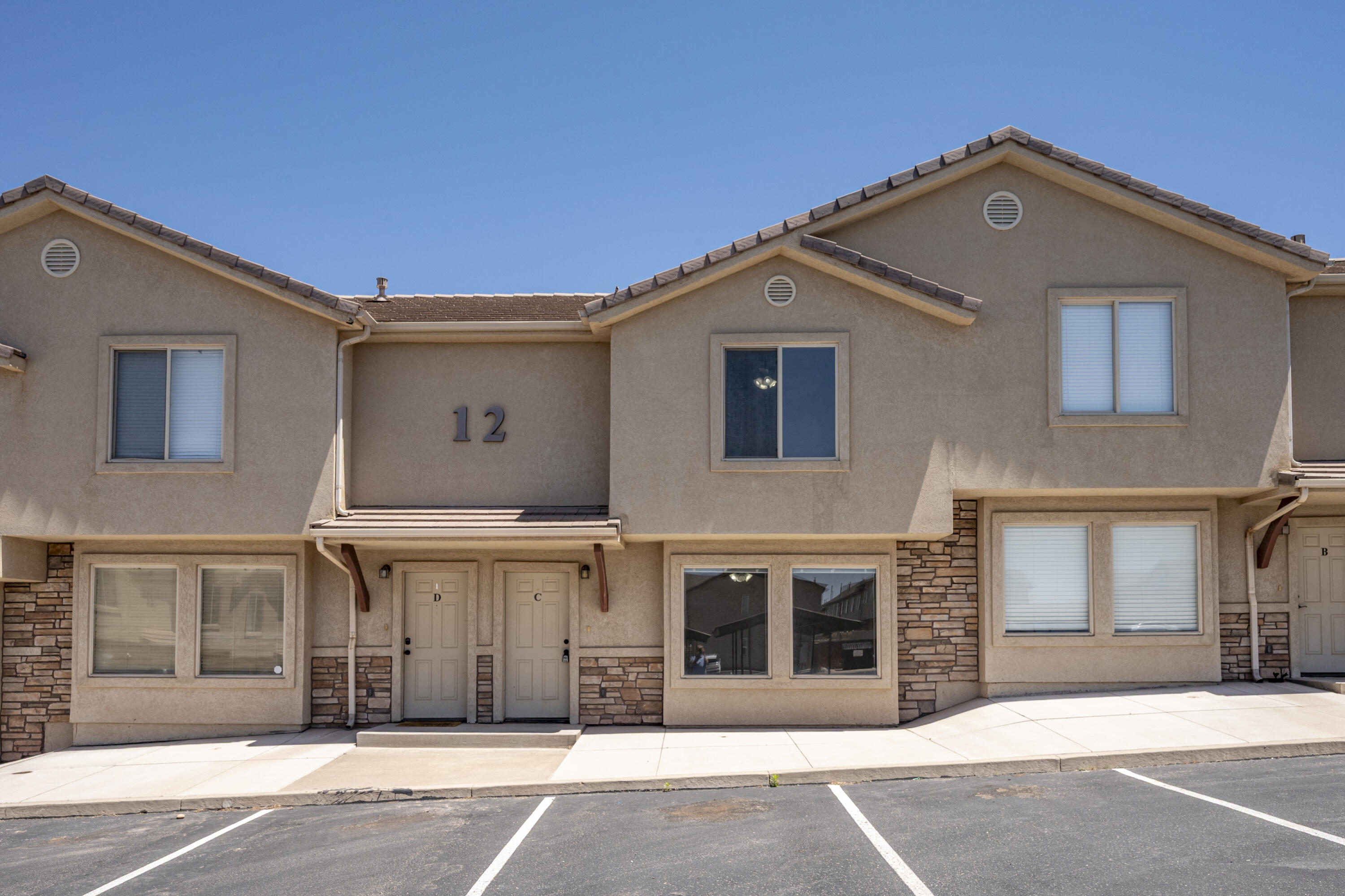 AMAZING, BEAUTIFUL are a couple of words that describe this home that is in great condition! This is a west facing property that will take your breath away from the views. While being nestled on the south end of the subdivision, you won't feel like you are near other properties! Trails and mountain scenery are literally just out the back door. Unlike many of the units in the subdivision, this home backs up to the 75E road which will allow for additional parking. The carpet was recently replaced. Don't delay, come see today!