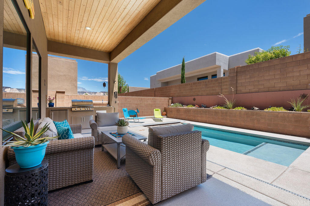 LEDGES OF SG WHITE ROCKS - Residential