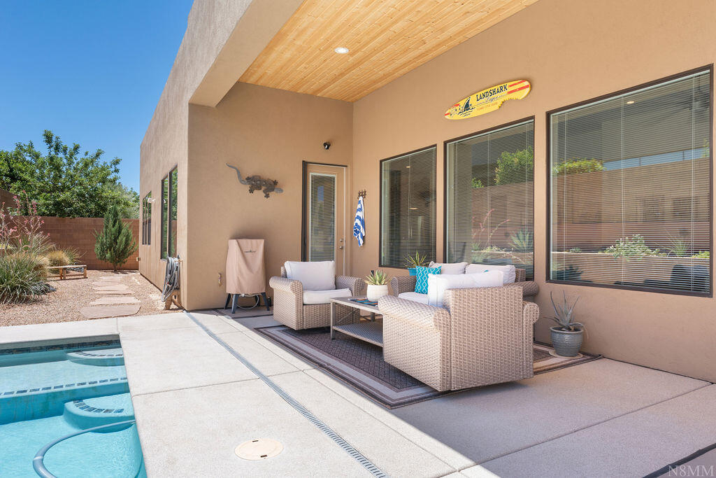 LEDGES OF SG WHITE ROCKS - Residential