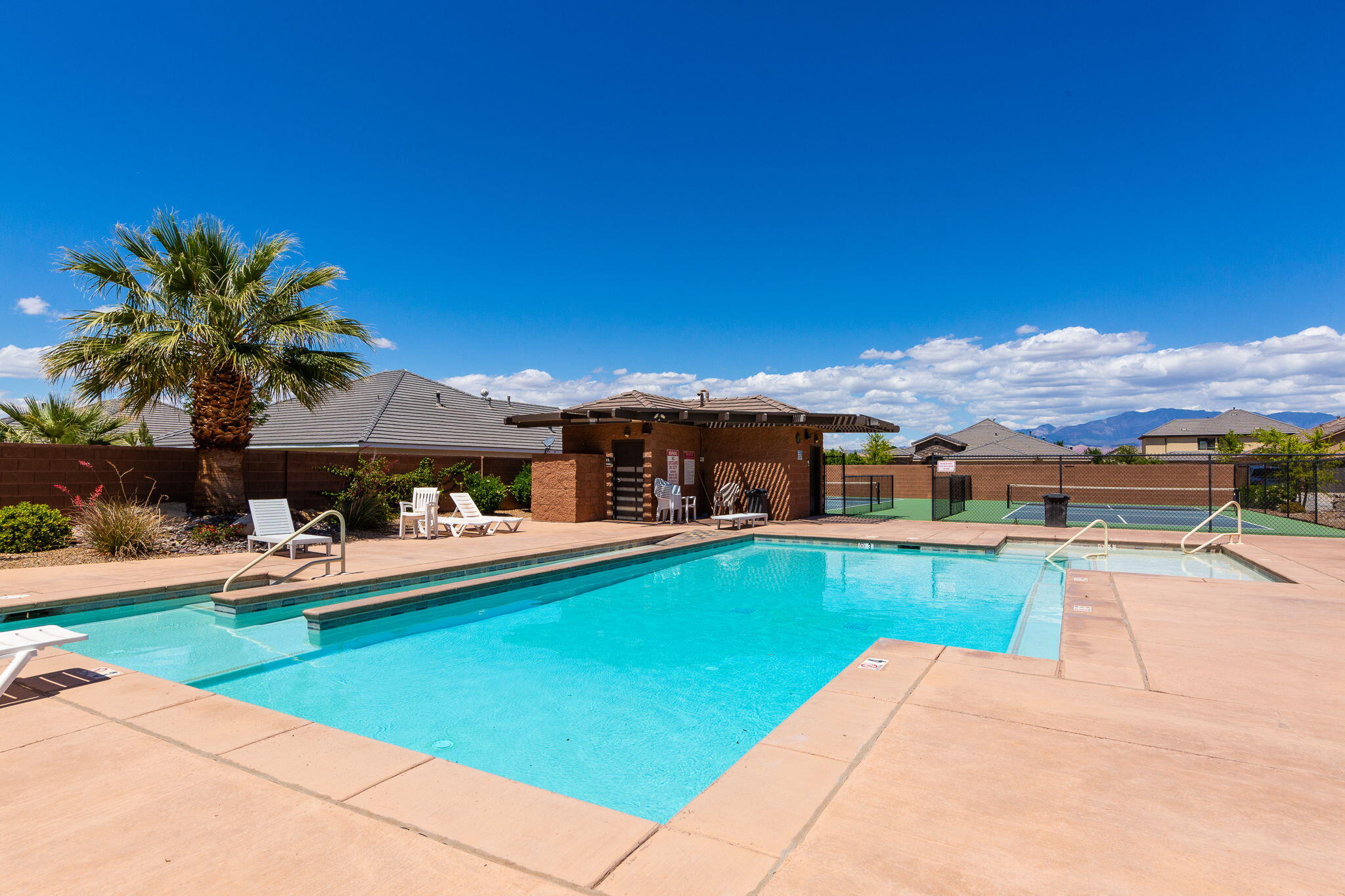 TUPELO ESTATES - Residential