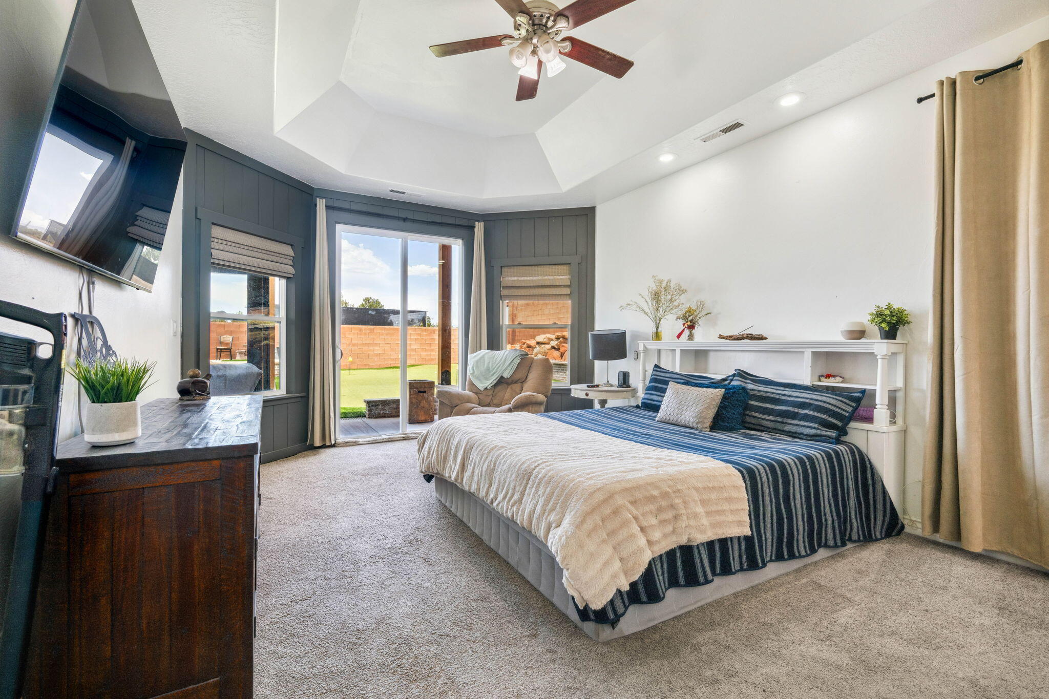 SAGE HOLLOW - Residential