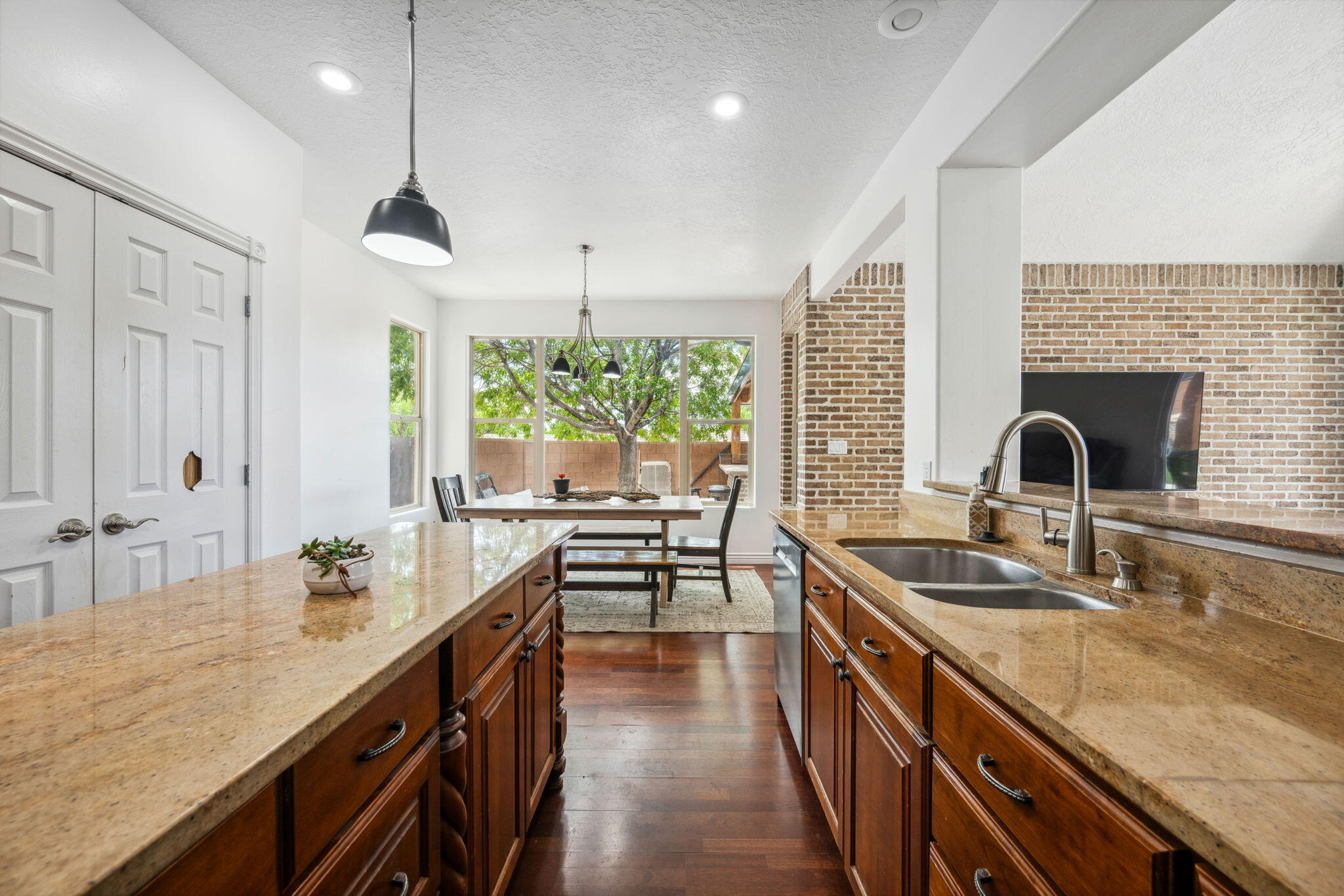 SAGE HOLLOW - Residential