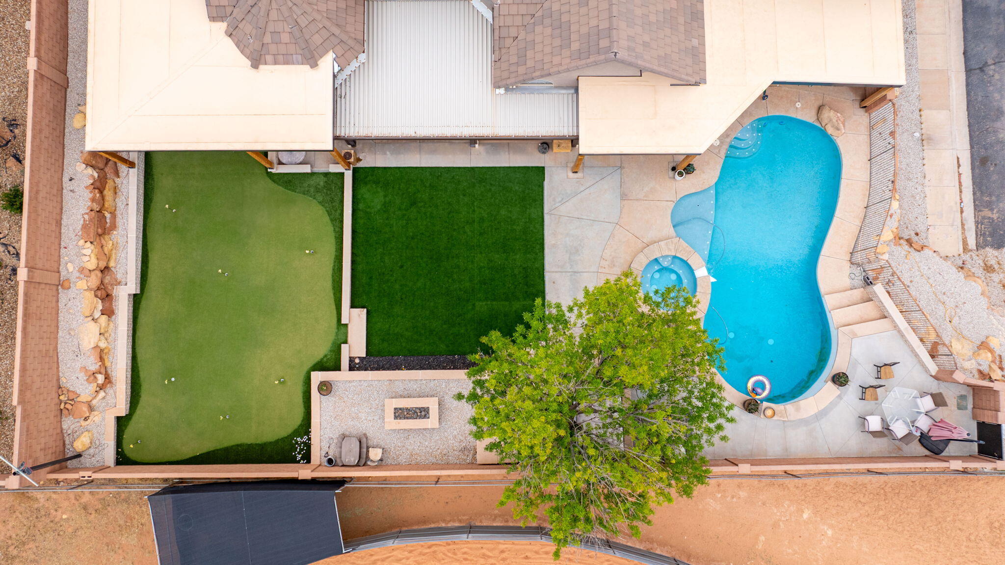 SAGE HOLLOW - Residential