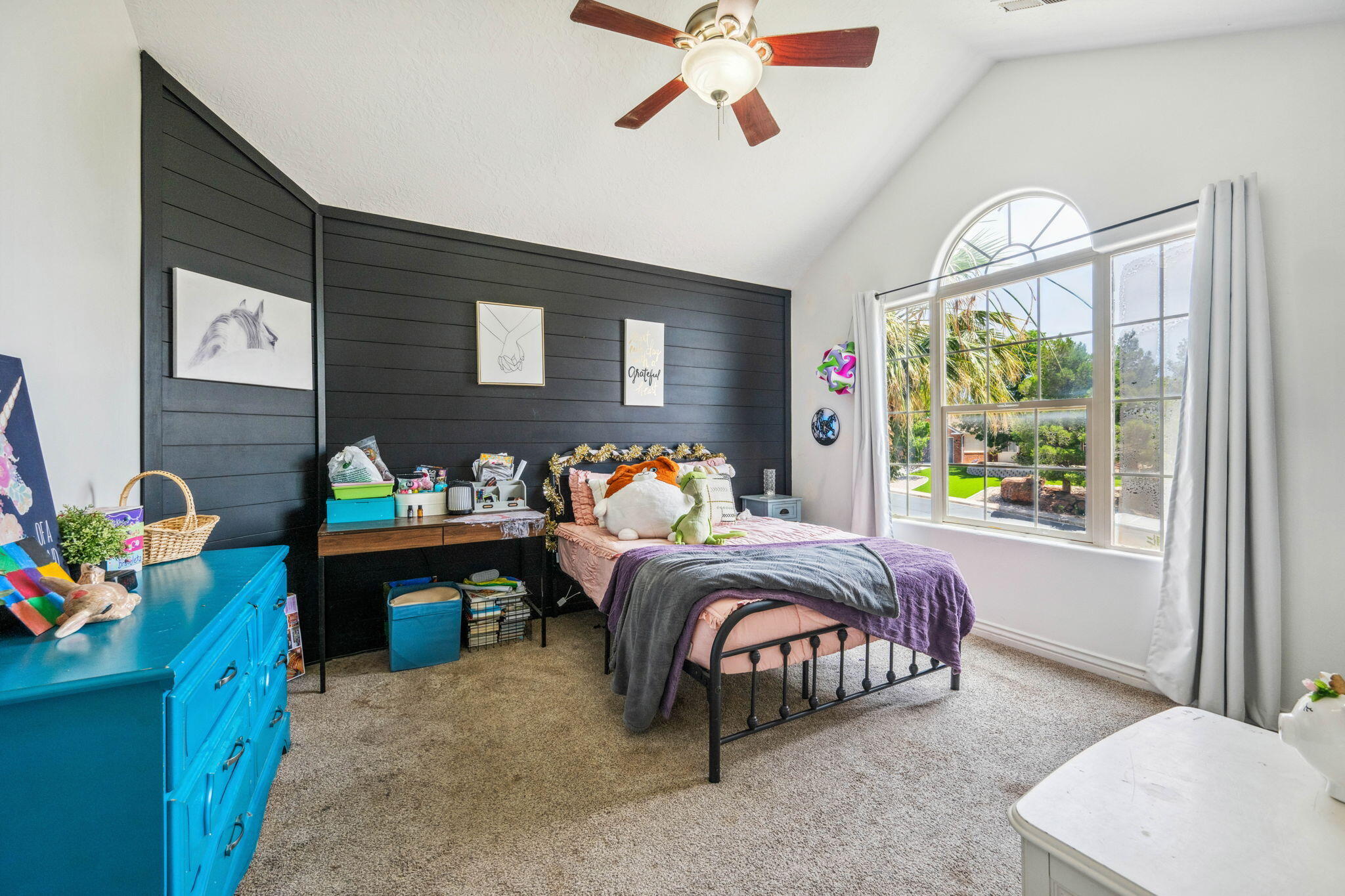 SAGE HOLLOW - Residential