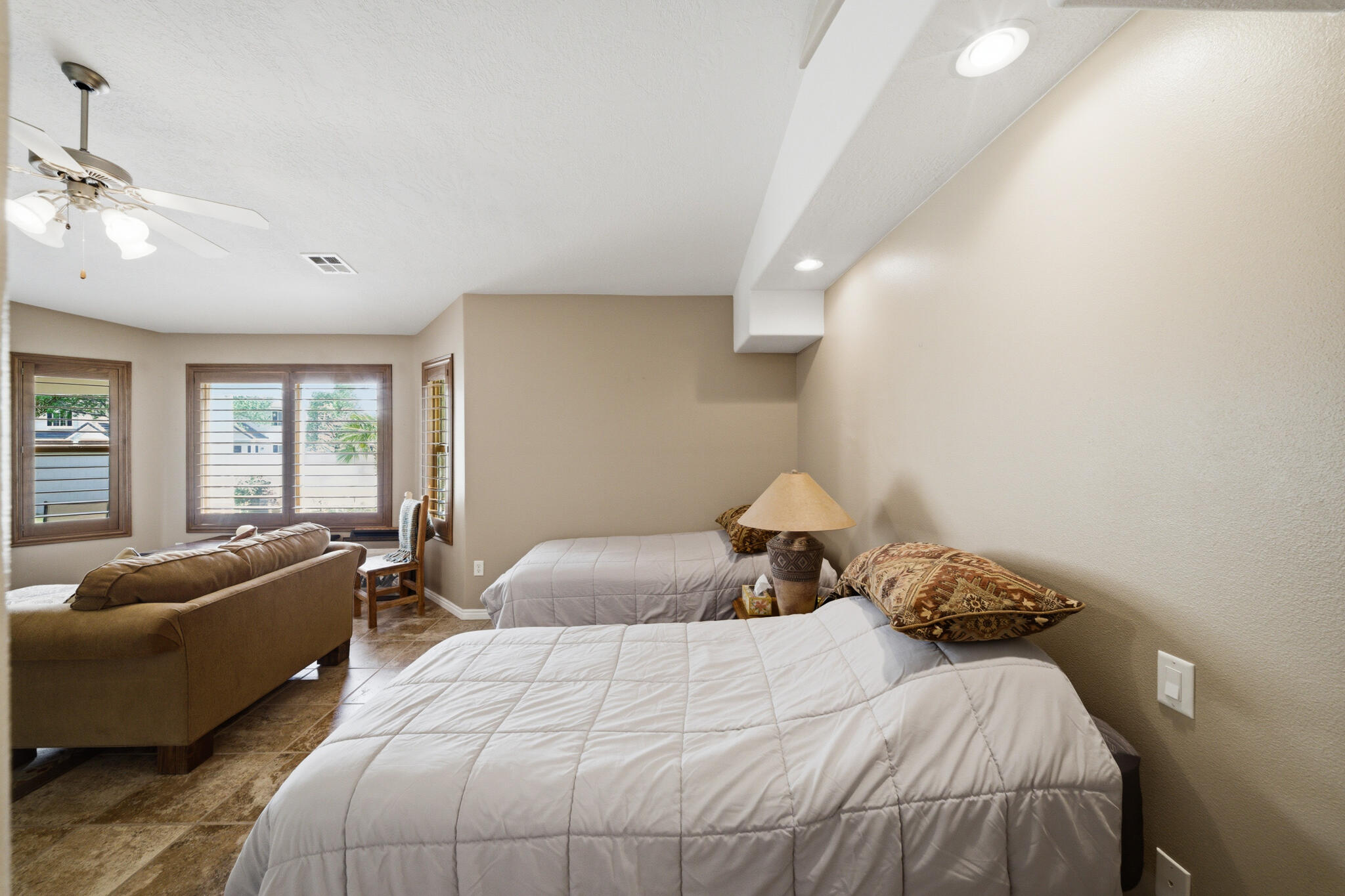 SILVERCREEK TOWNHOMES - Residential